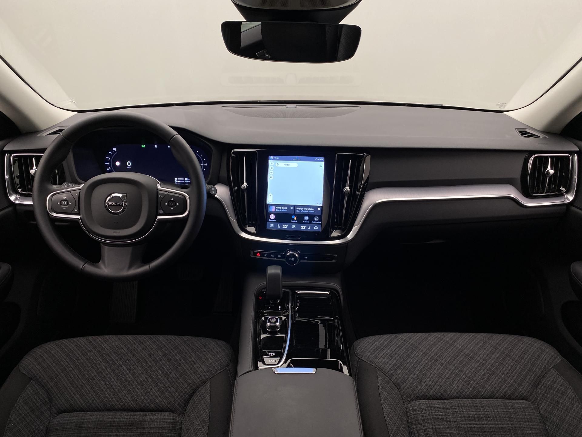 Volvo V60, T6 AWD RECHARGE CORE AUT CZ - fotka 2