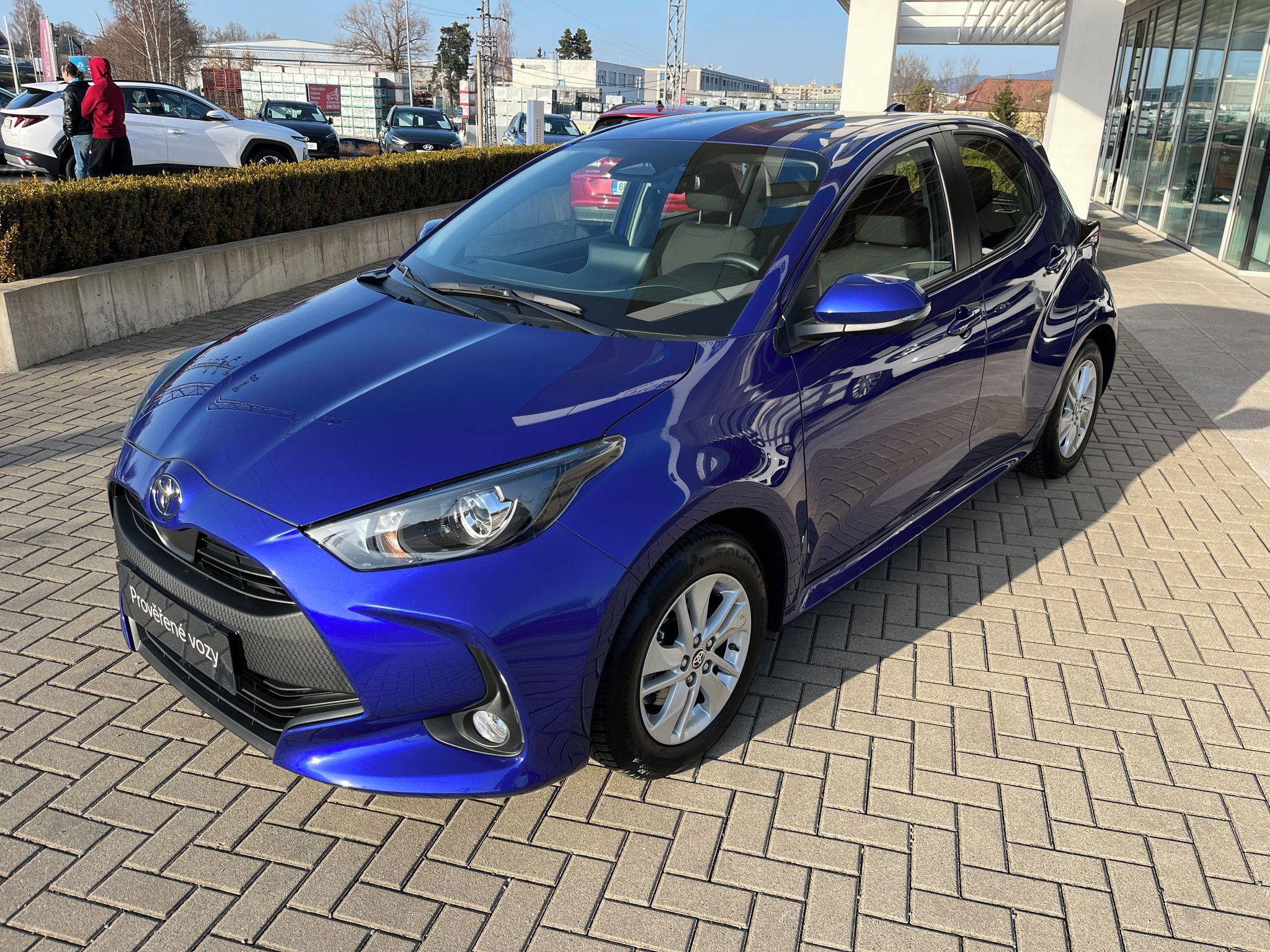 Toyota Yaris, 1.5 Hybrid e-CVT Comfort - fotka 2