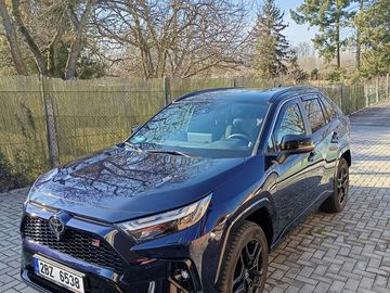 RAV4 4x4 GR Sport 1.Majitel ČR