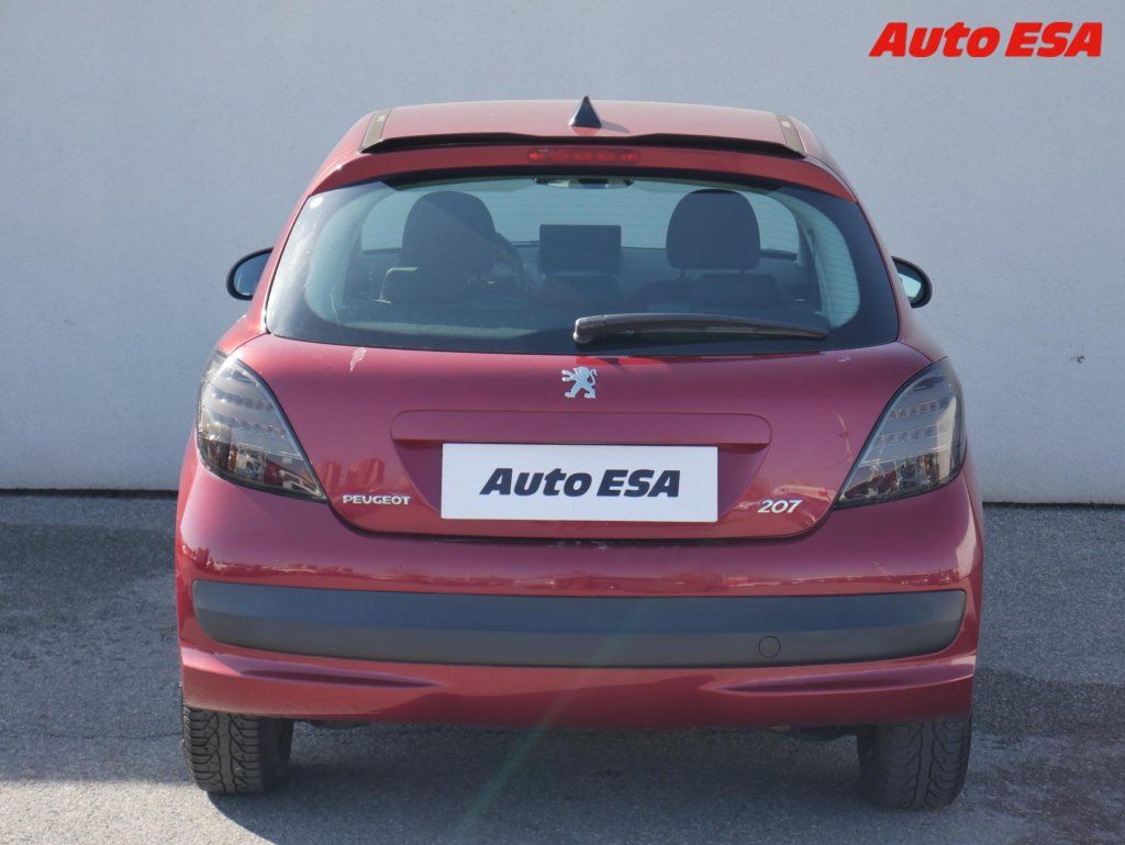 Peugeot 207, 1.4i,AC - fotka 5