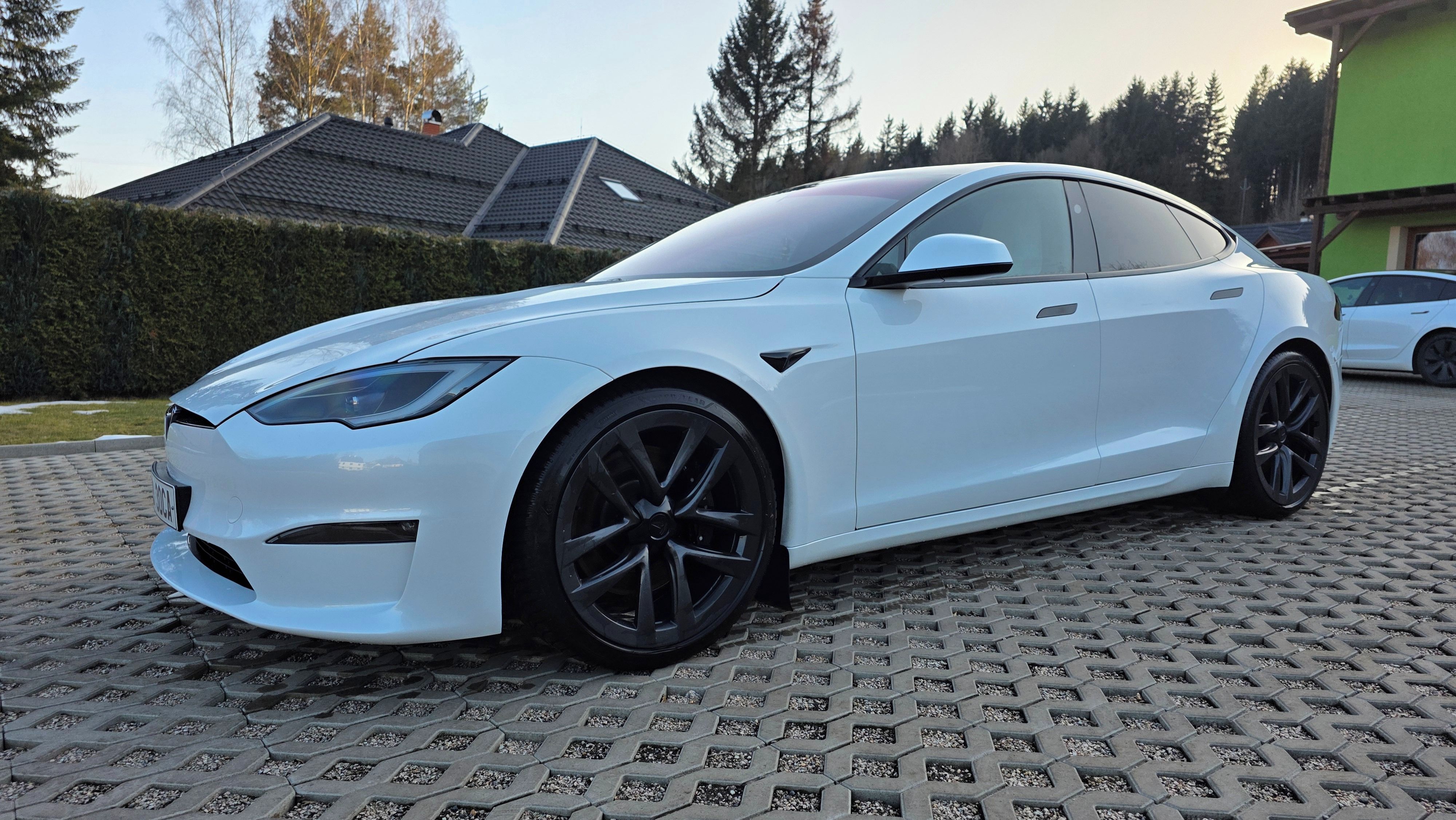 Tesla Model S, 500kW, AWD,nové ČR, 1.MAJ, DPH