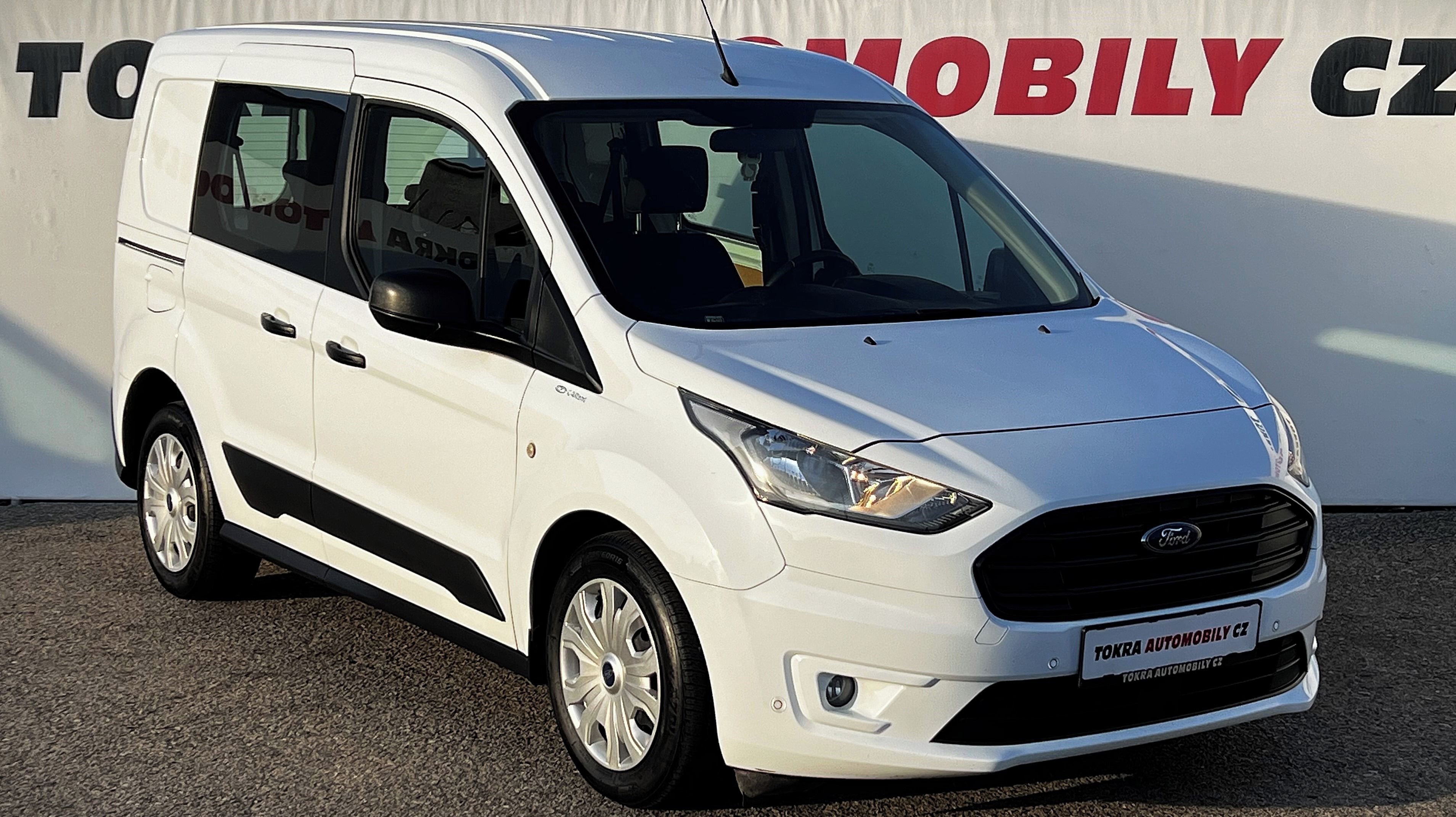 Ford Tourneo Connect, 1.5TDCI Klima Park.Senzory ČR - fotka 3