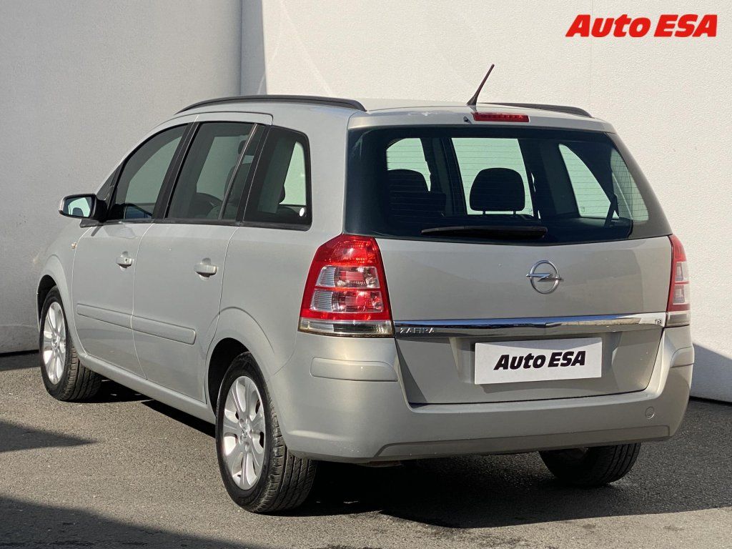 Opel Zafira, 1.8 i 7míst,AC,tempo - fotka 6