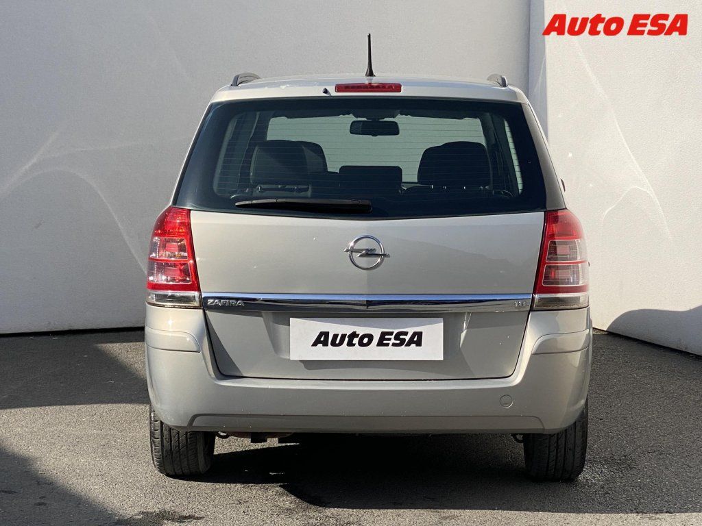 Opel Zafira, 1.8 i 7míst,AC,tempo - fotka 5