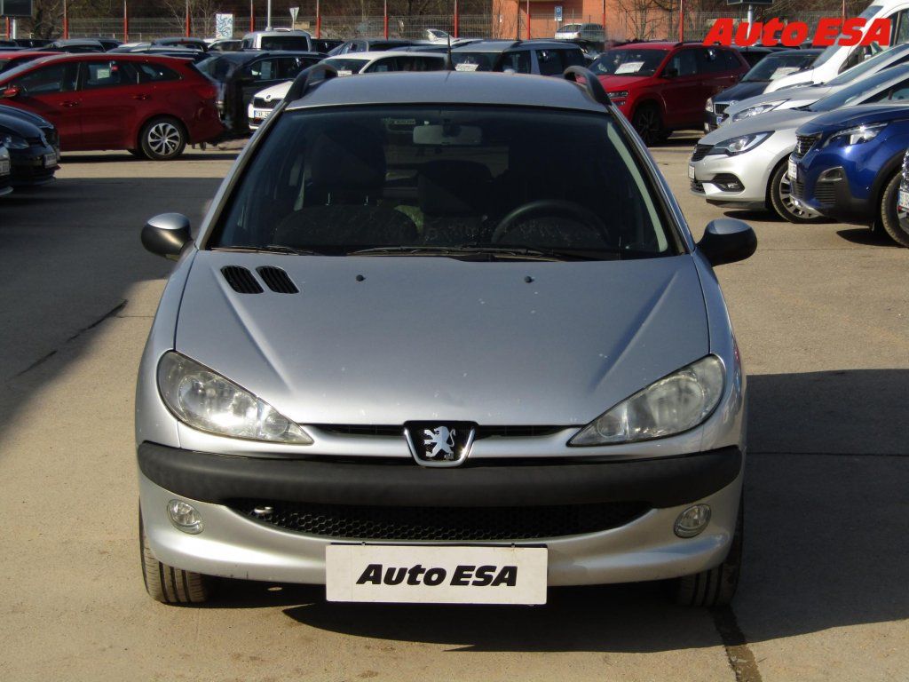 Peugeot 206, 1.4 HDi,ČR,AC,park.asist - fotka 2