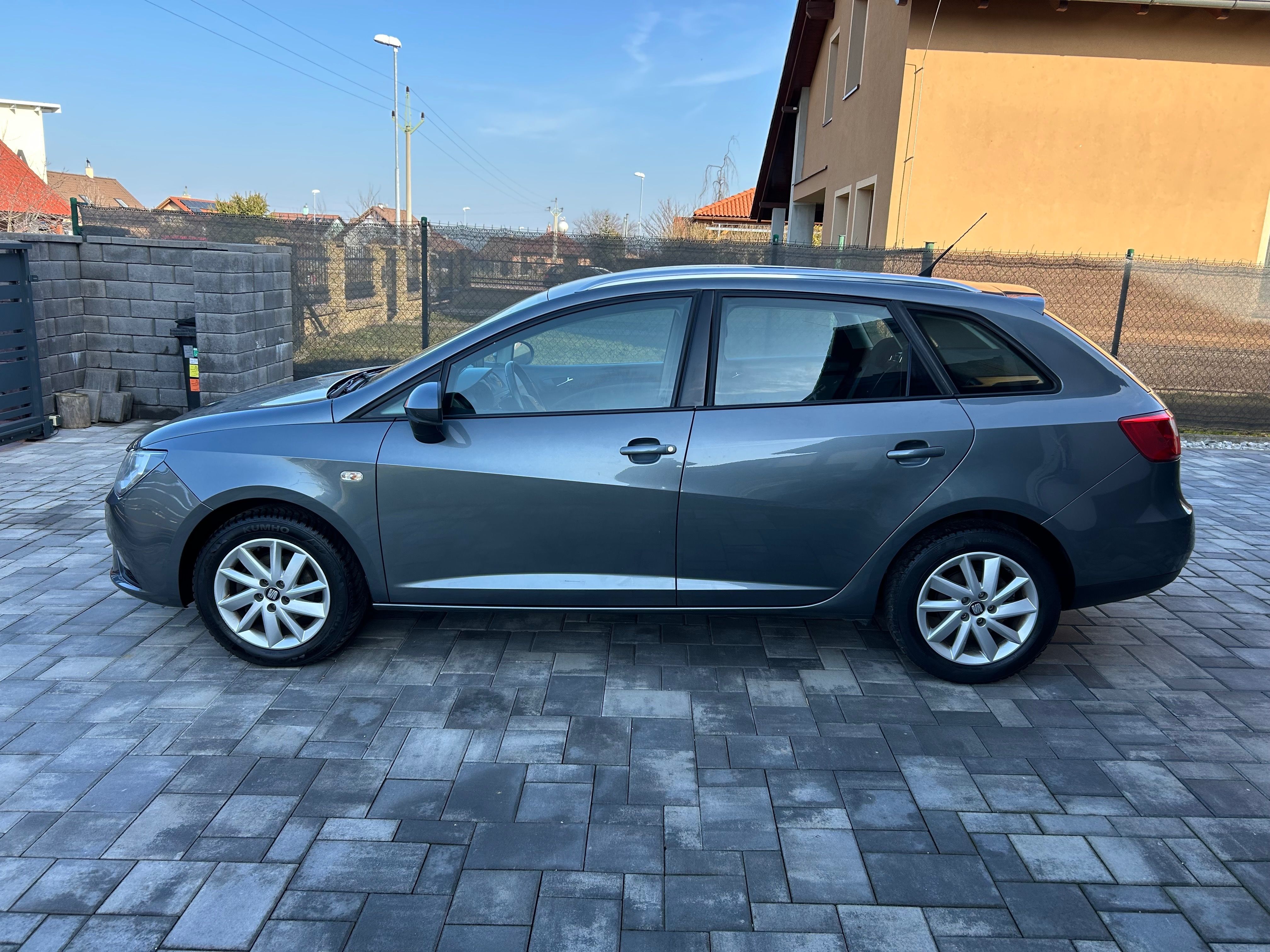 Seat Ibiza, ST 1,4i 16V Style,serviska,TZ - fotka 4