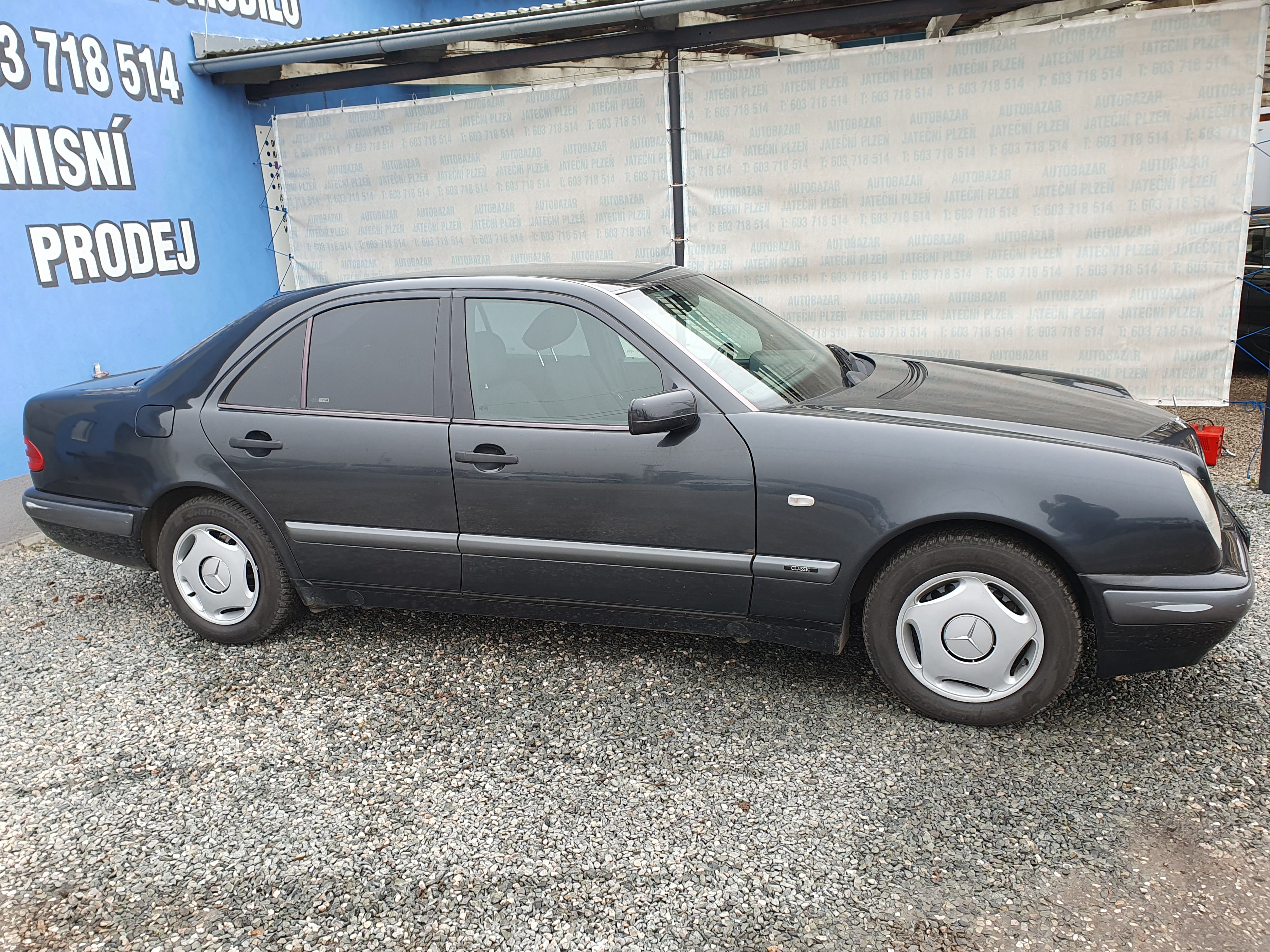 Mercedes-Benz Třídy E, E 230 110 KW - fotka 2