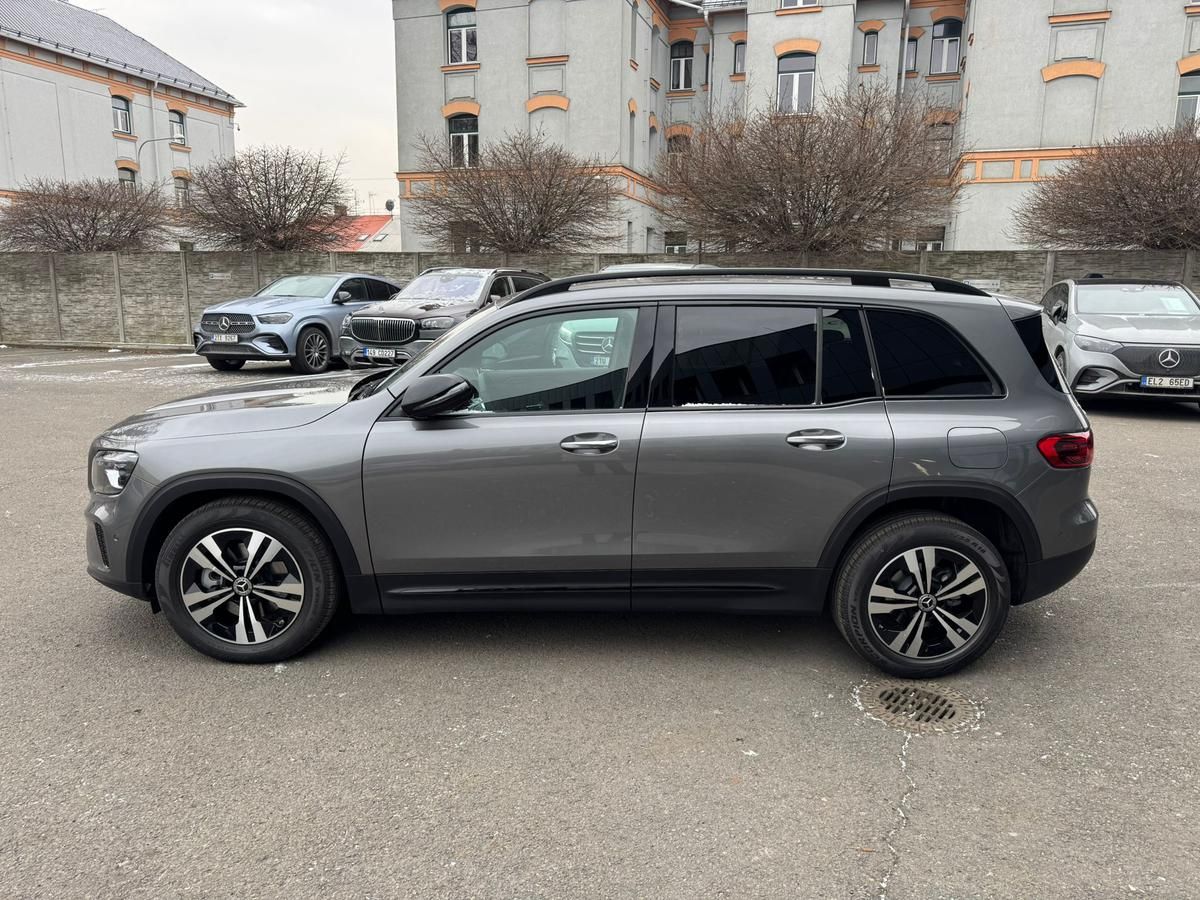 Mercedes-Benz GLB, 200 d 4MATIC - fotka 4