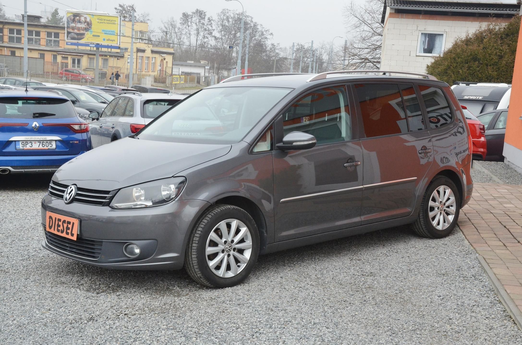 Volkswagen Touran, 1.6 TDi 77kW PANORAMA NAVI - fotka 3