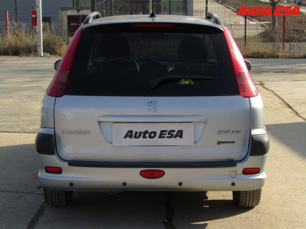 Peugeot 206, 1.4 HDi,ČR,AC,park.asist - fotka 5