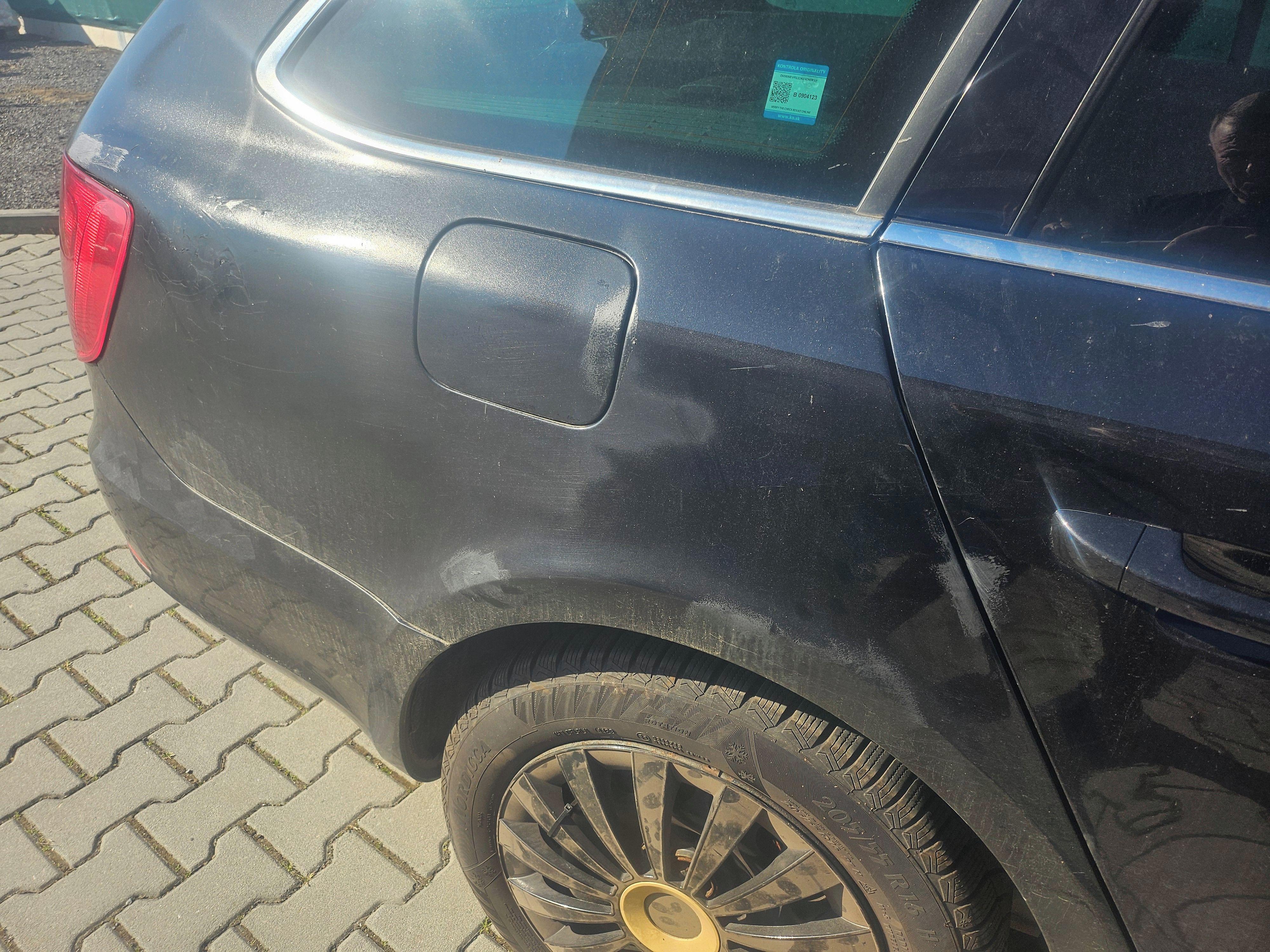 Škoda Superb, combi tdi 125kw,Tazne 2000kg - fotka 6