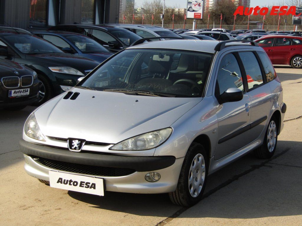 Peugeot 206, 1.4 HDi,ČR,AC,park.asist - fotka 3