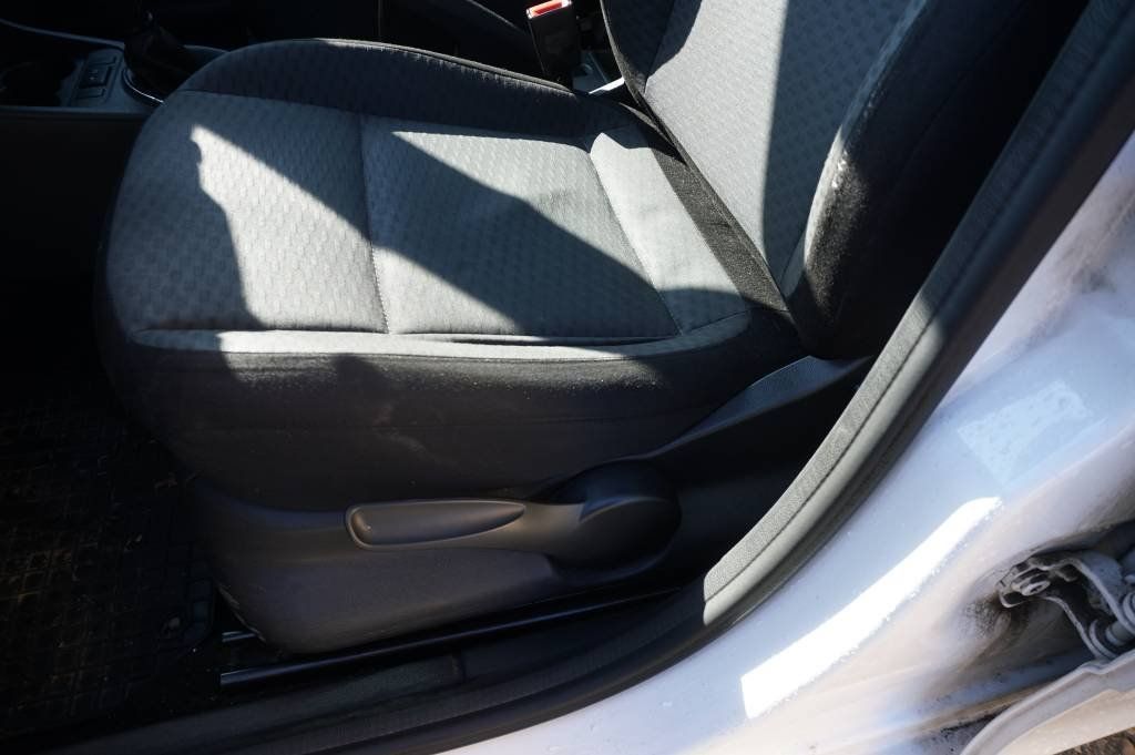 Škoda Fabia, 1,6 NOVE V ČR - fotka 5