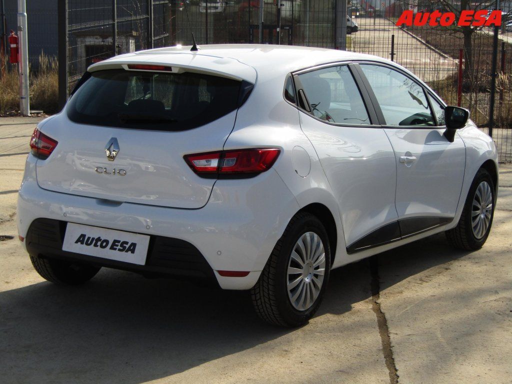 Renault Clio, 0.9 TCe,1.maj,ČR,AC - fotka 4