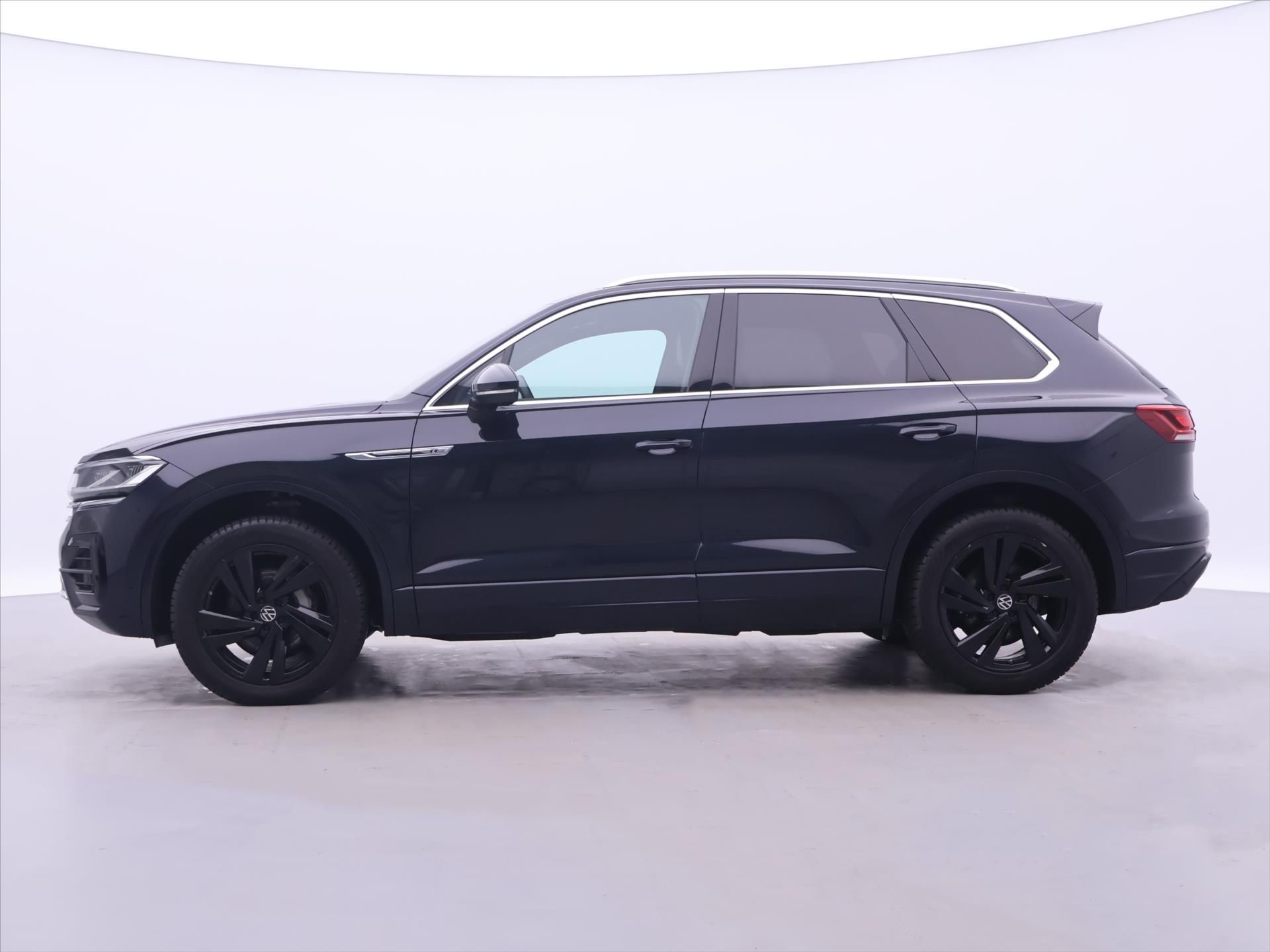 Volkswagen Touareg, 3,0 TDI 210kW 4M R-Line DPH - fotka 4