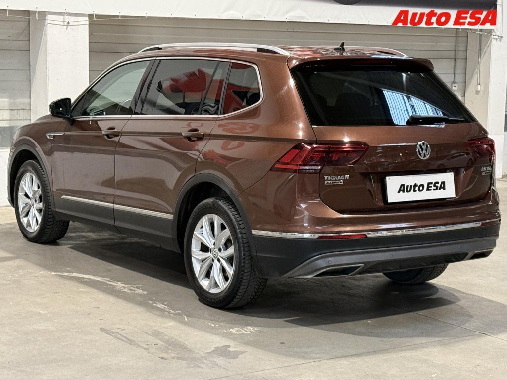 Volkswagen Tiguan, 2.0TDI Allspace 4x4 - fotka 4