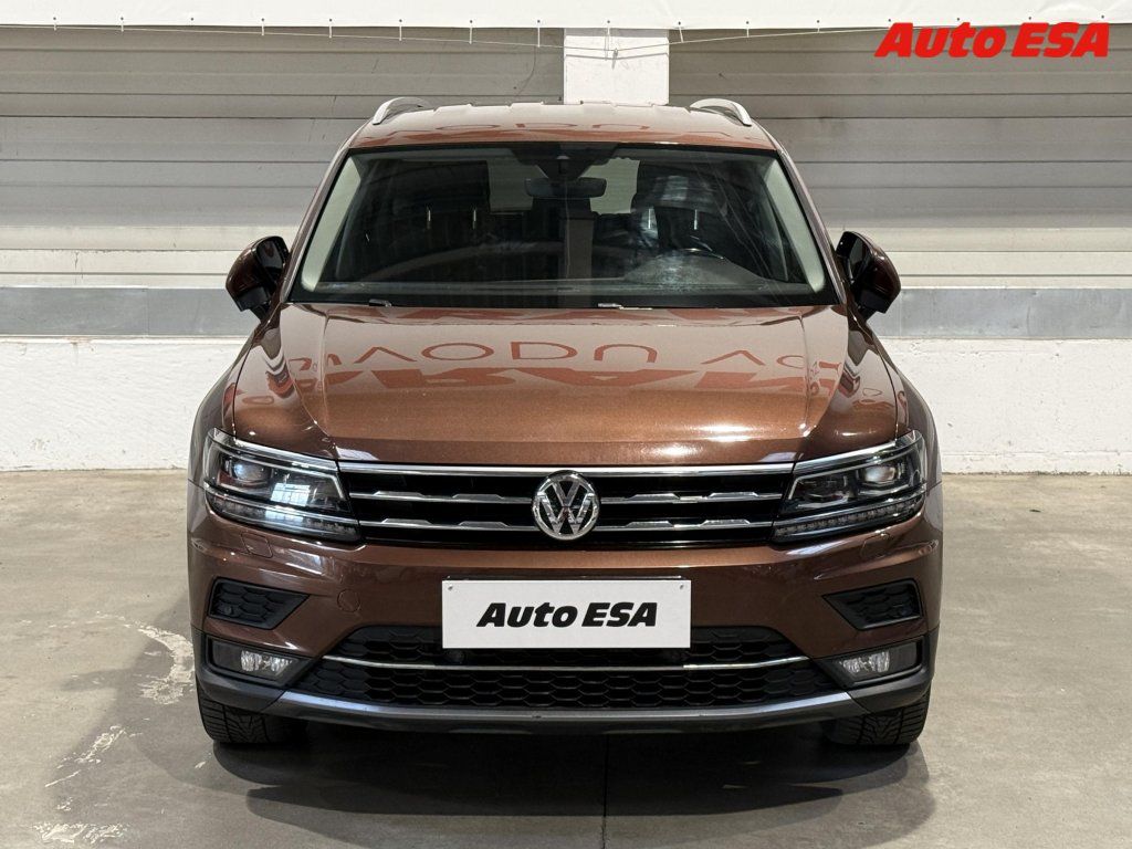 Volkswagen Tiguan, 2.0TDI Allspace 4x4 - fotka 2