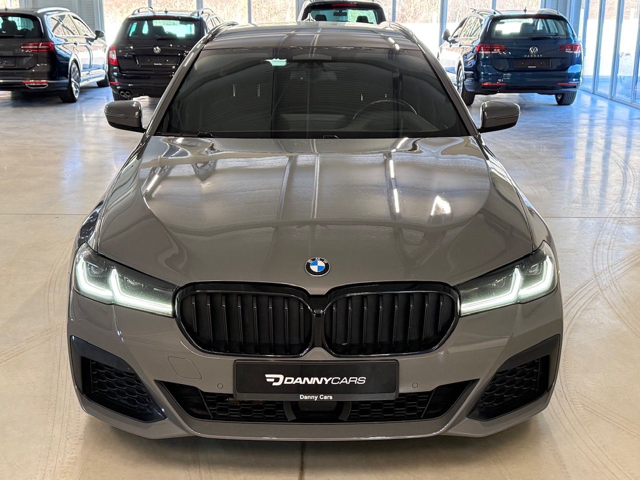 BMW Řada 5, 530d xDrive, G31 LCI, paket M - fotka 5