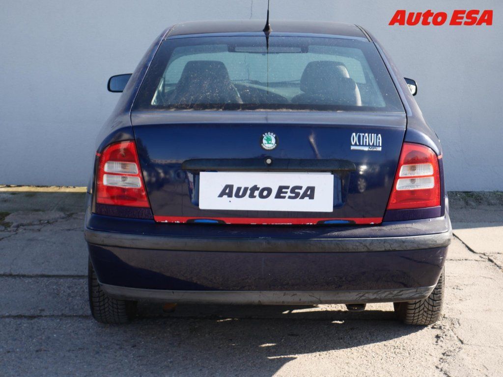 Škoda Octavia, 1.6i - fotka 5