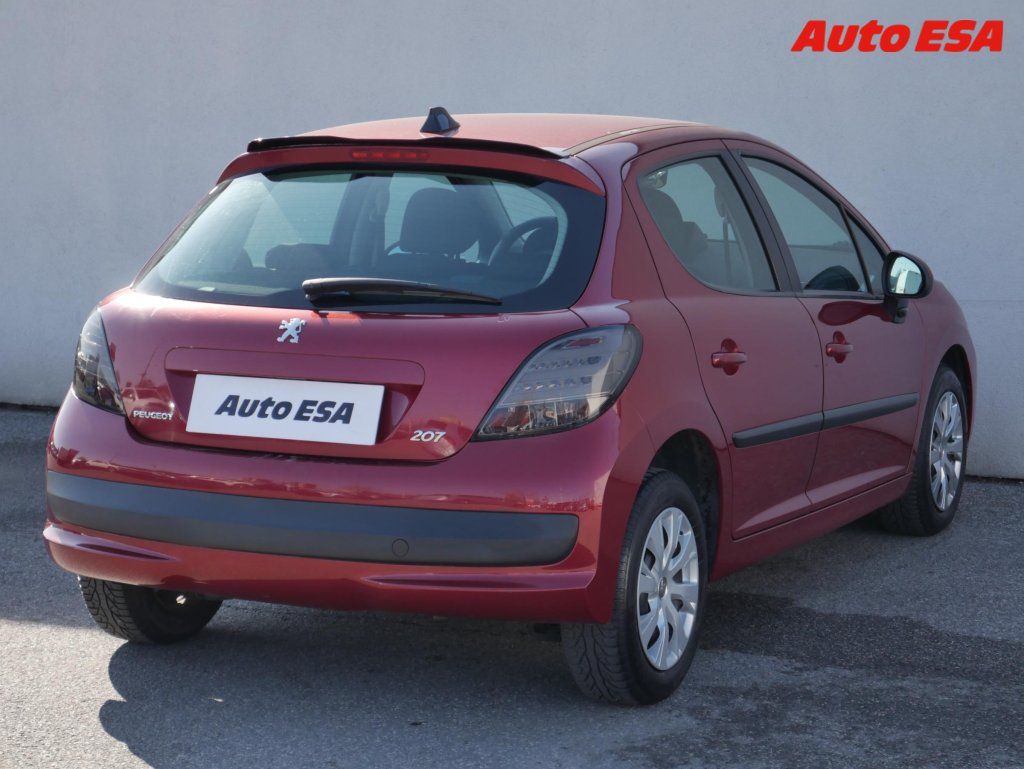 Peugeot 207, 1.4i,AC - fotka 4