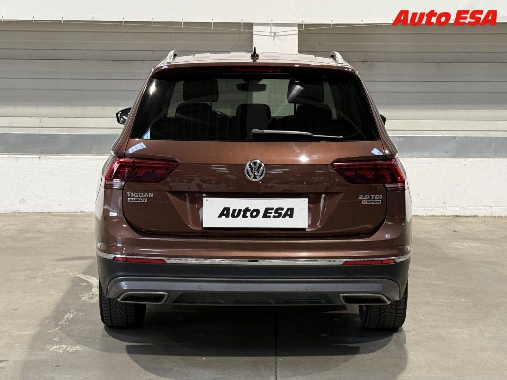 Volkswagen Tiguan, 2.0TDI Allspace 4x4 - fotka 5