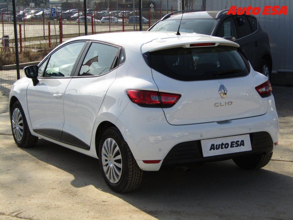 Renault Clio, 0.9 TCe,1.maj,ČR,AC - fotka 6