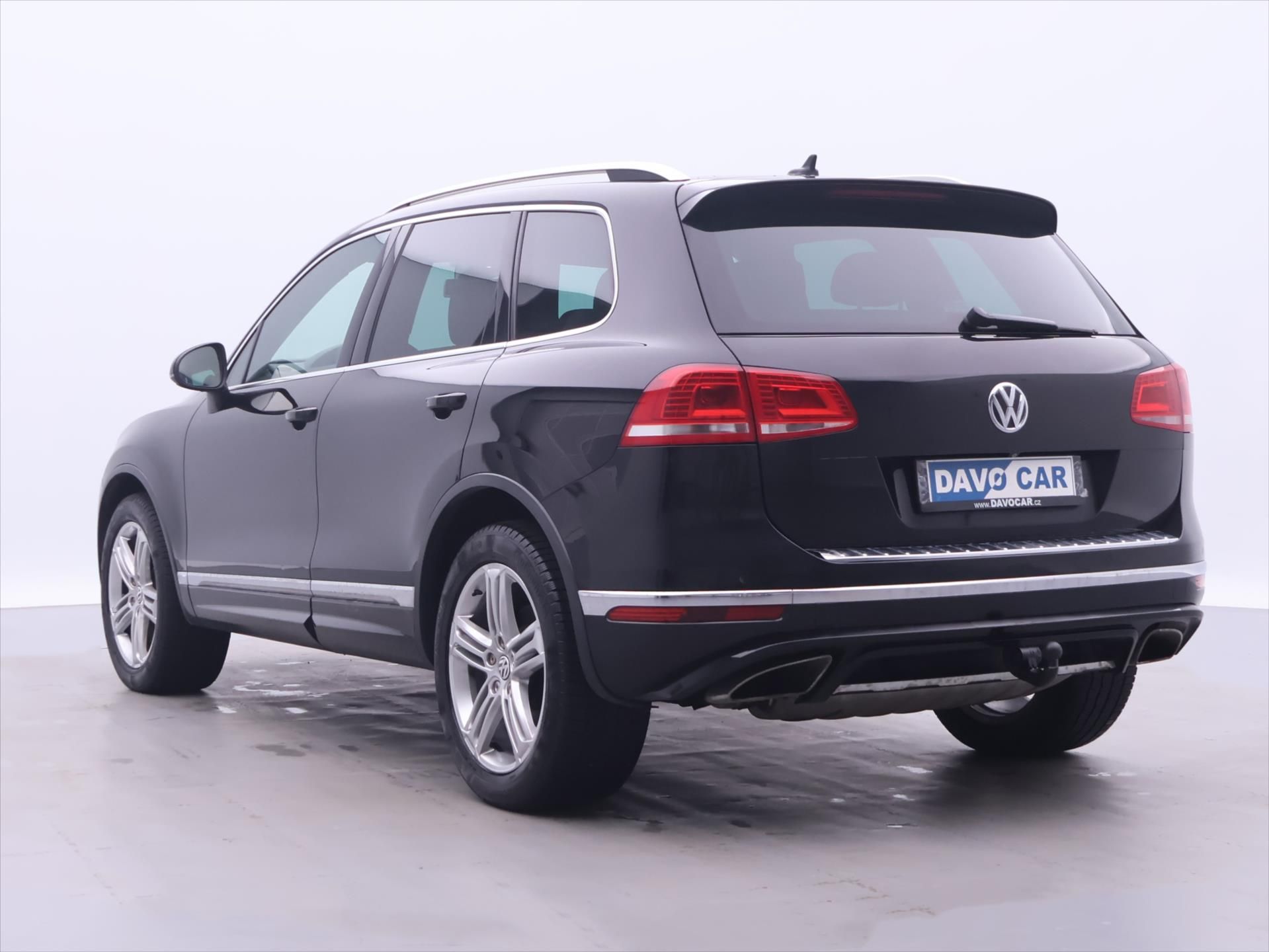 Volkswagen Touareg, 3,0 TDI V6 DSG R-LINE CZ 4M - fotka 5