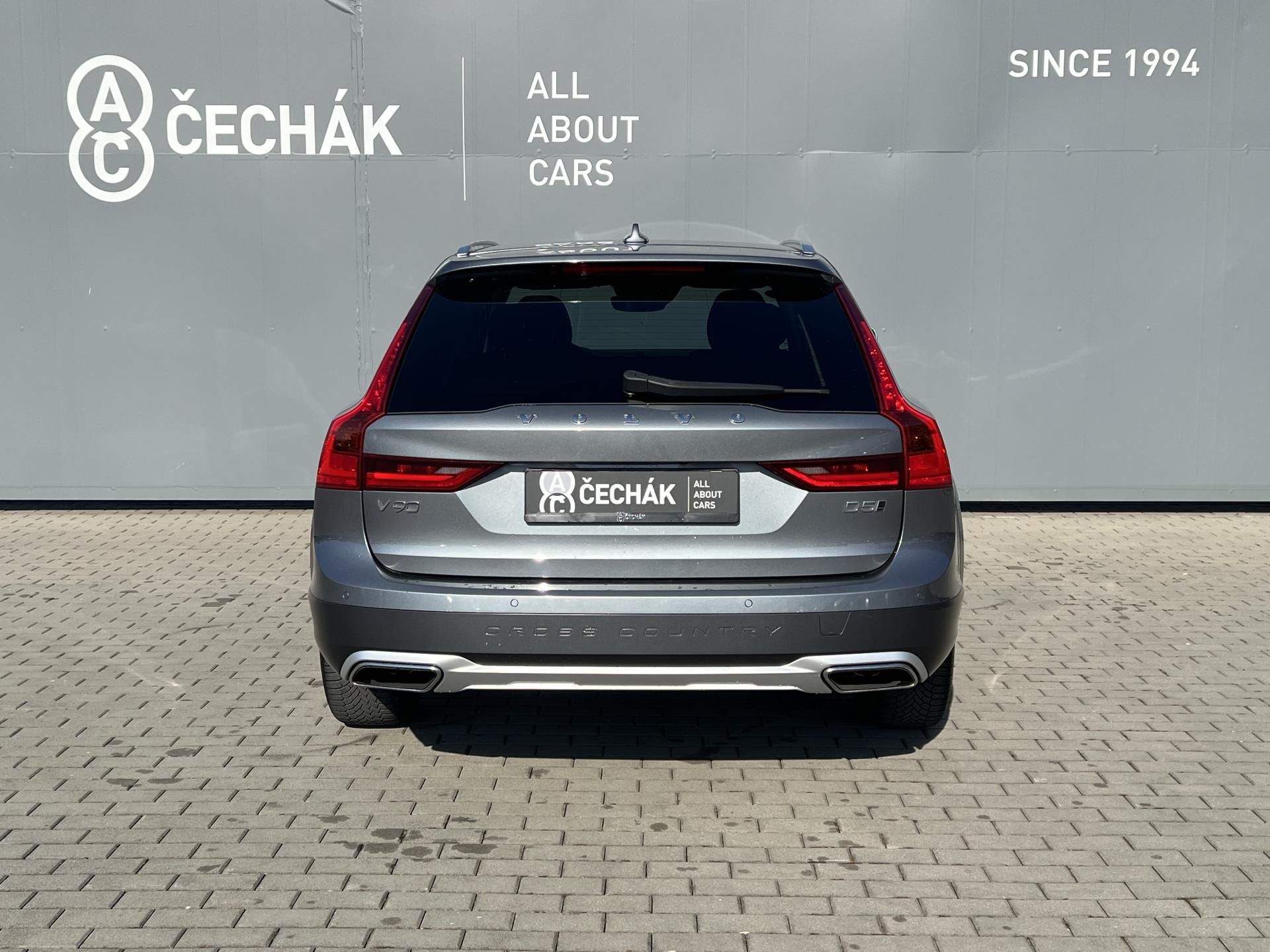 Volvo V90, 2.0d*173Kw*CrossCountry*4x4*AT - fotka 6
