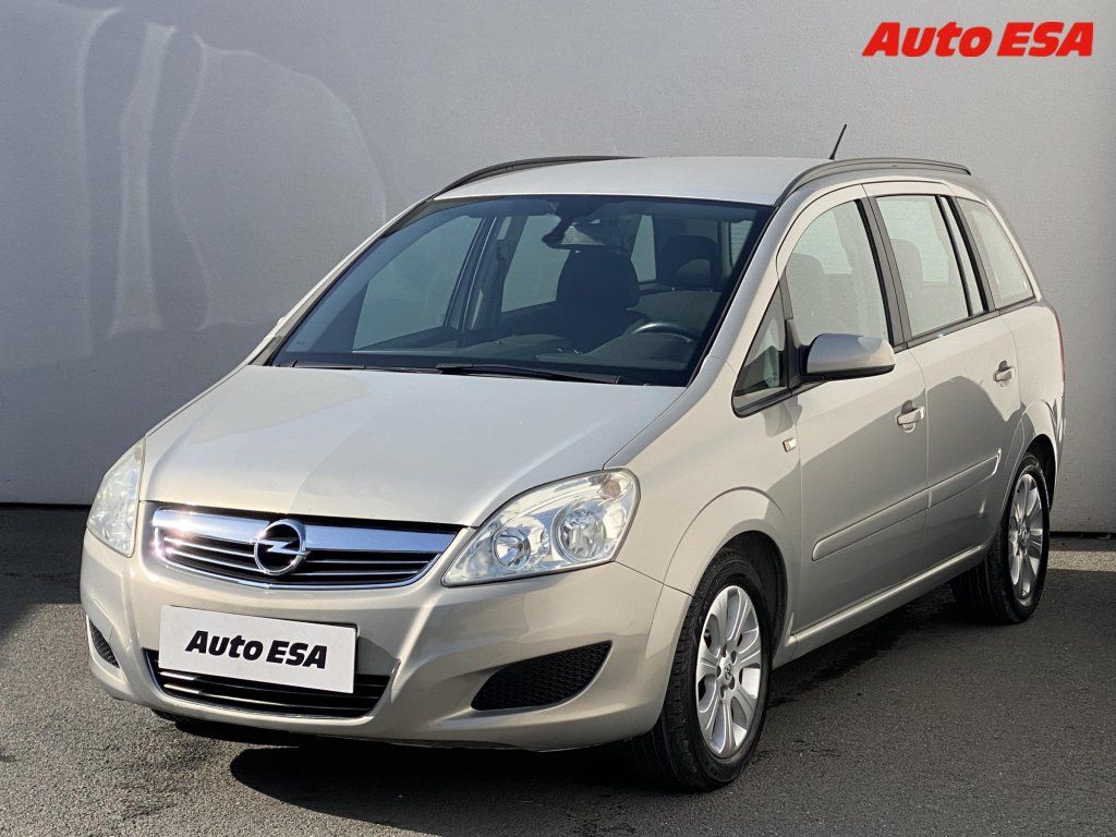 Opel Zafira, 1.8 i 7míst,AC,tempo - fotka 3
