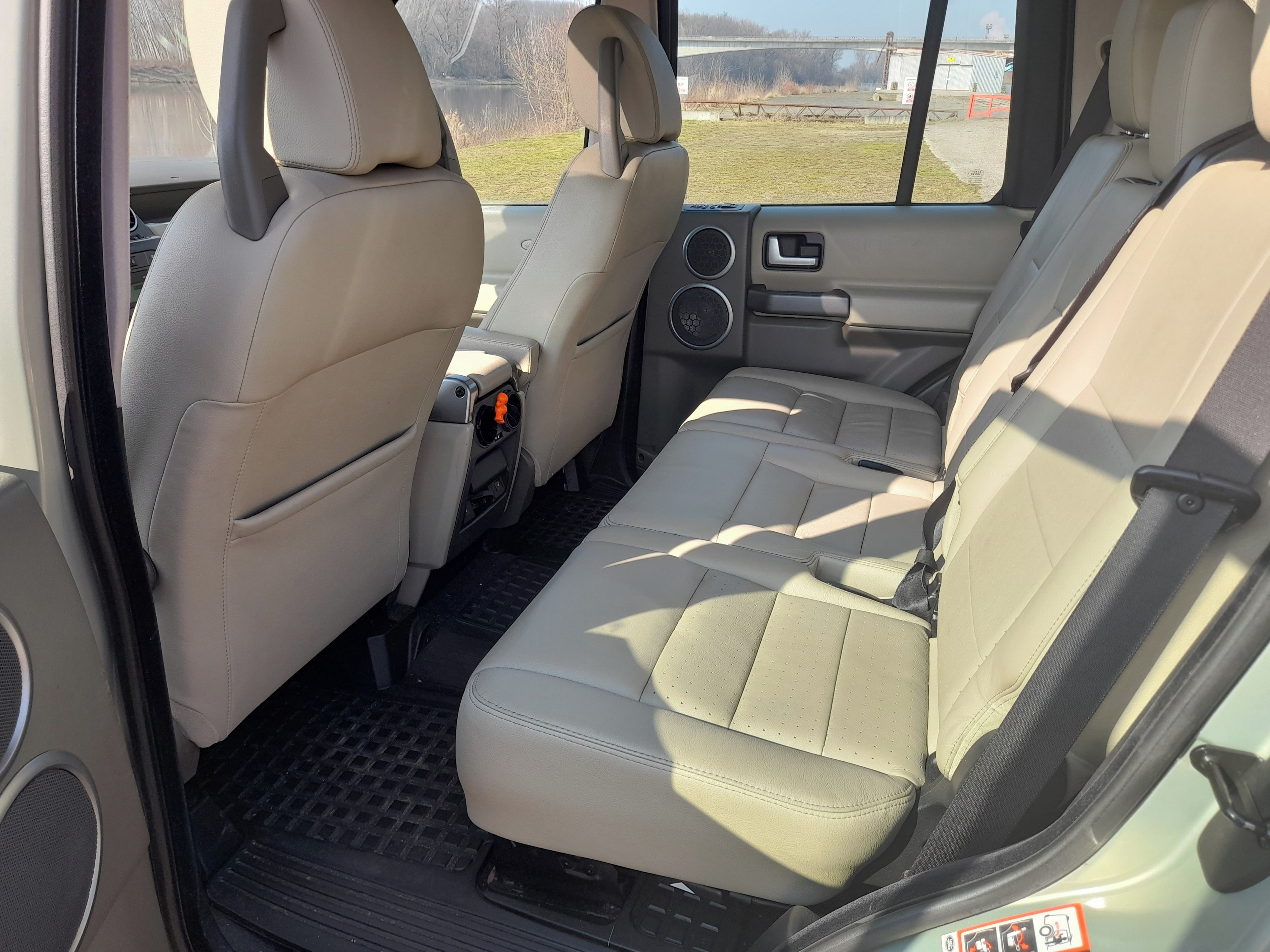 Land Rover Discovery, TDV6, 7 míst - fotka 4