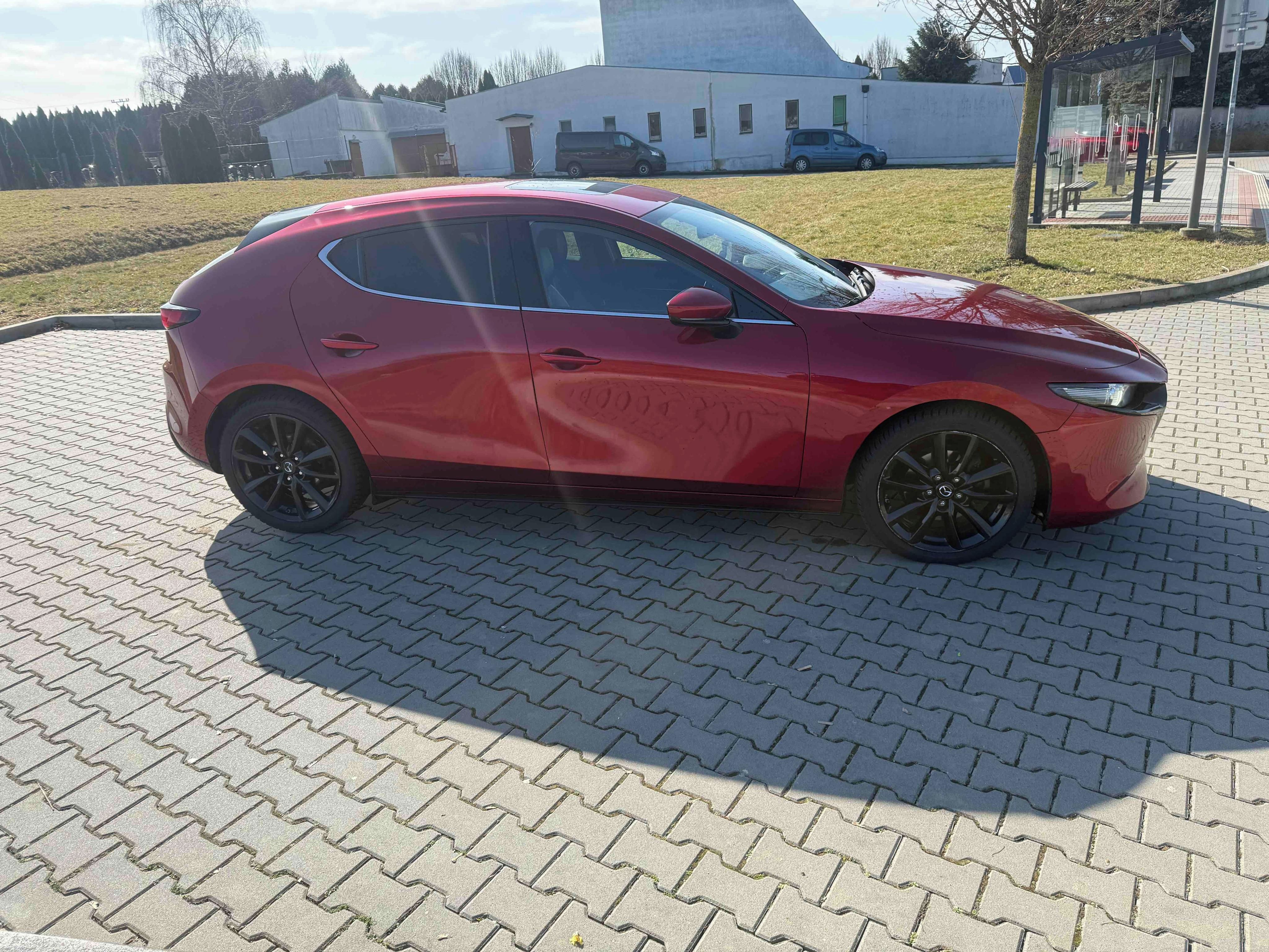 Mazda 3 - fotka 4