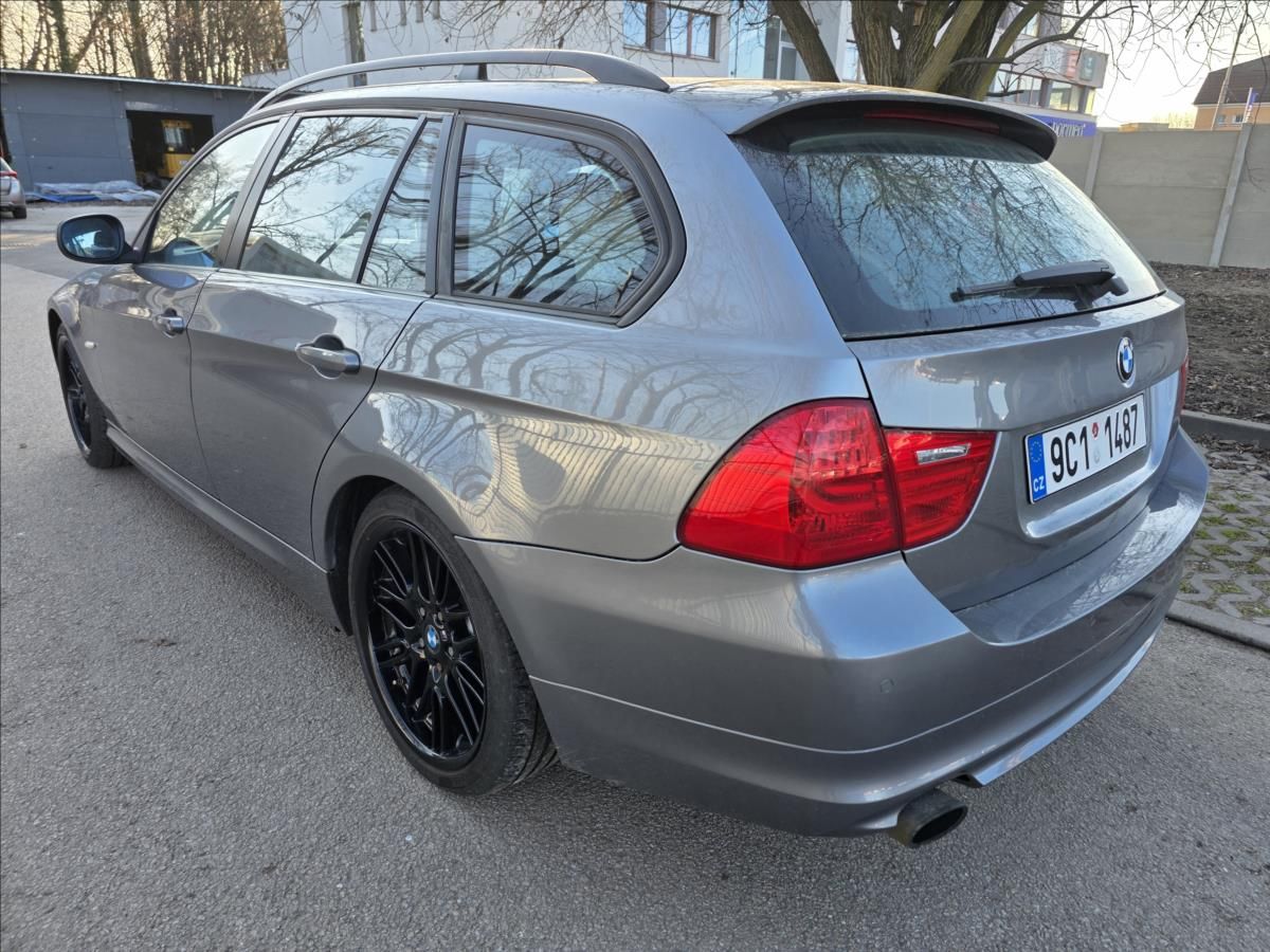BMW Řada 3, 2,0 105KW 2XALU KOLA PĚKNÝ STA - fotka 4