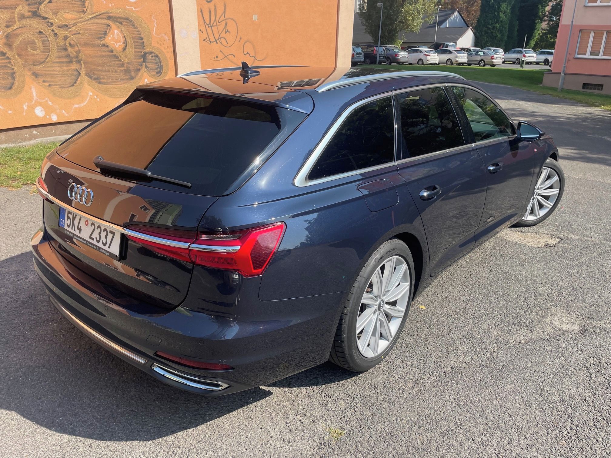 Audi A6, S-line, Webasto, nová TP - fotka 4