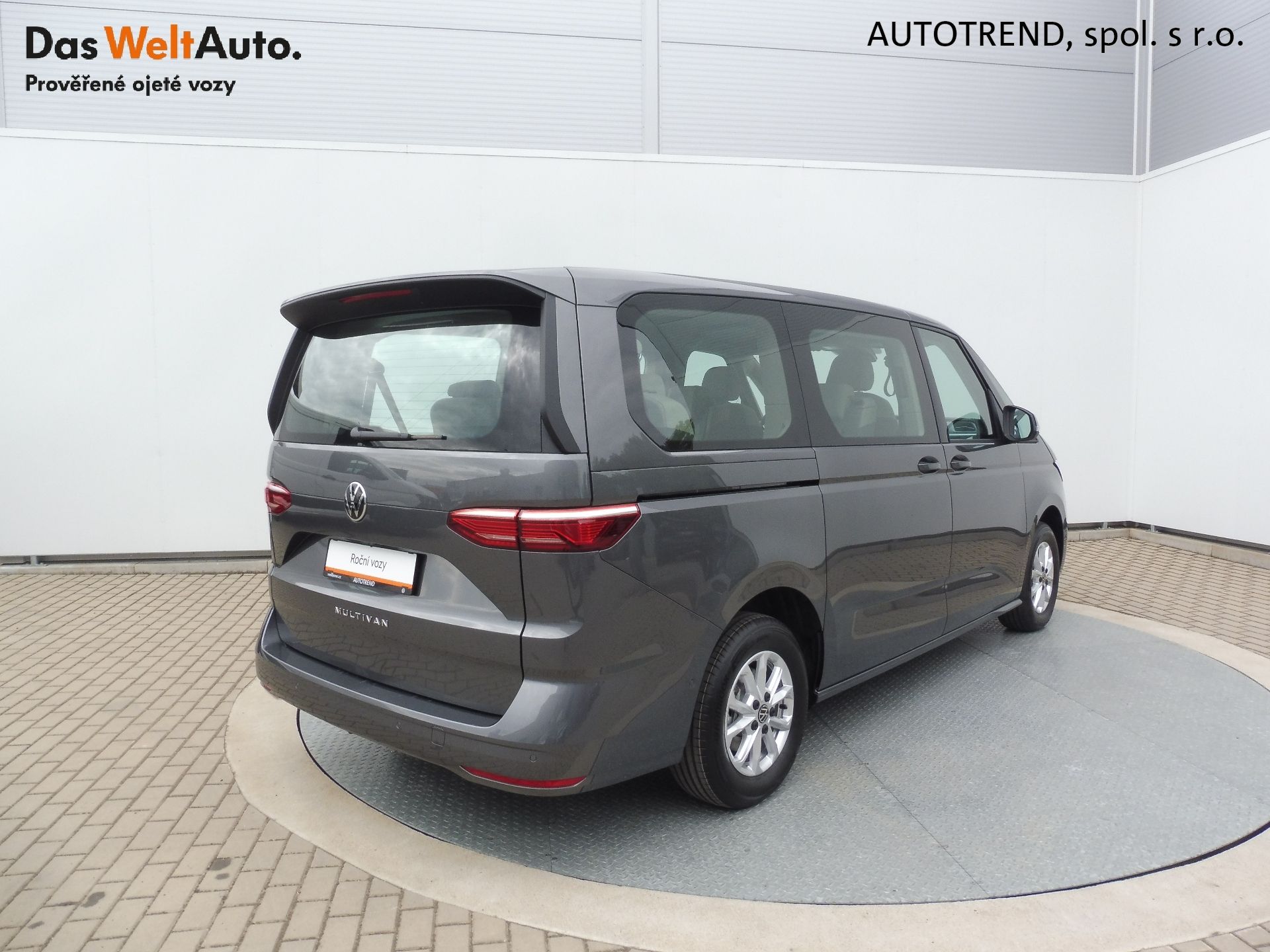 Volkswagen Multivan, Long Life 2,0 TDI 110kW DSG - fotka 2