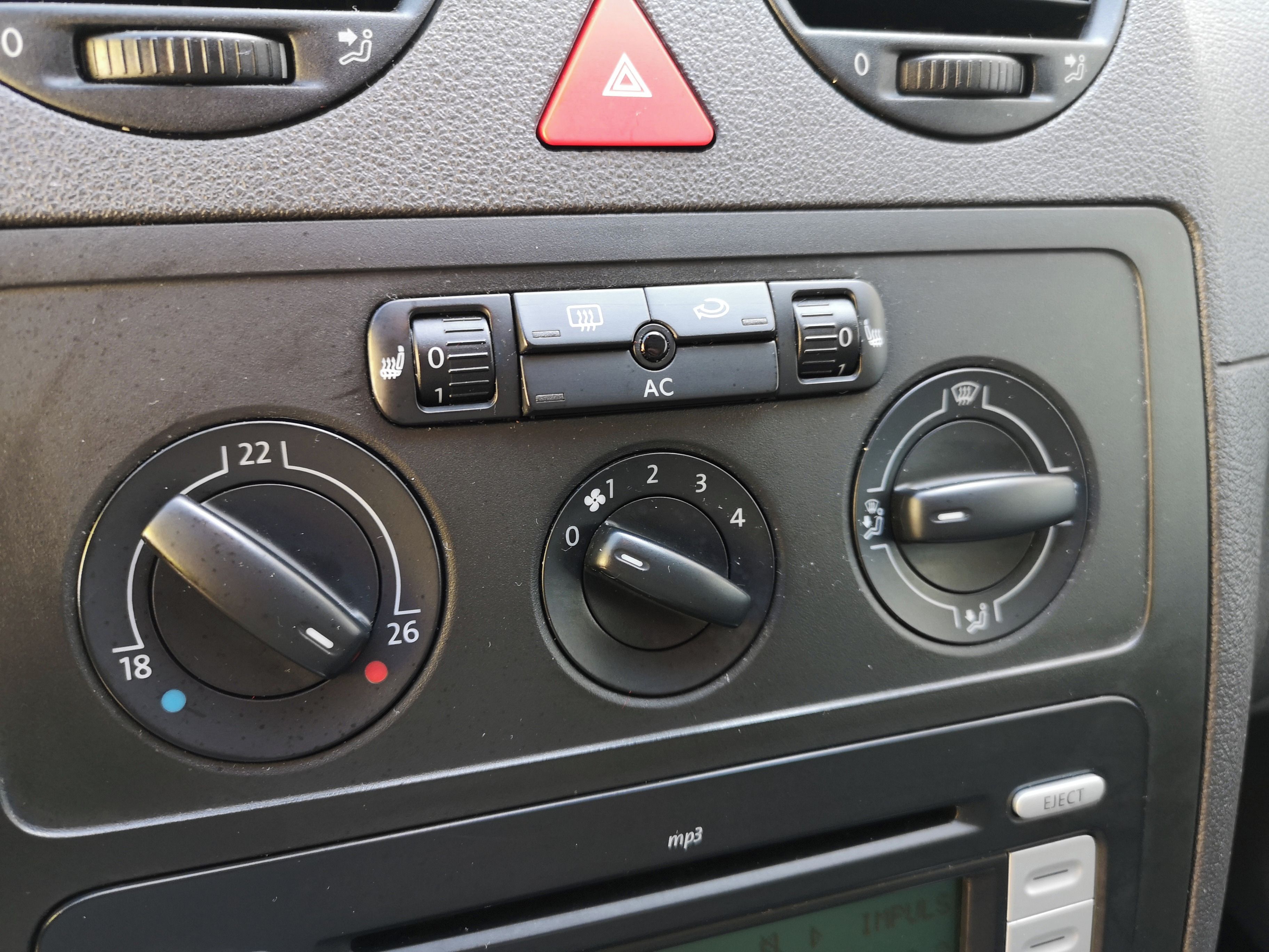 Volkswagen Caddy, 1.9 TDi 77kW Klima - fotka 6