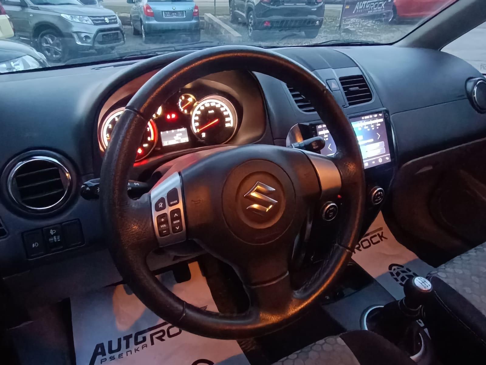 Suzuki SX4, 1,6VVTi/88kW, 4x4, model 2013 - fotka 6