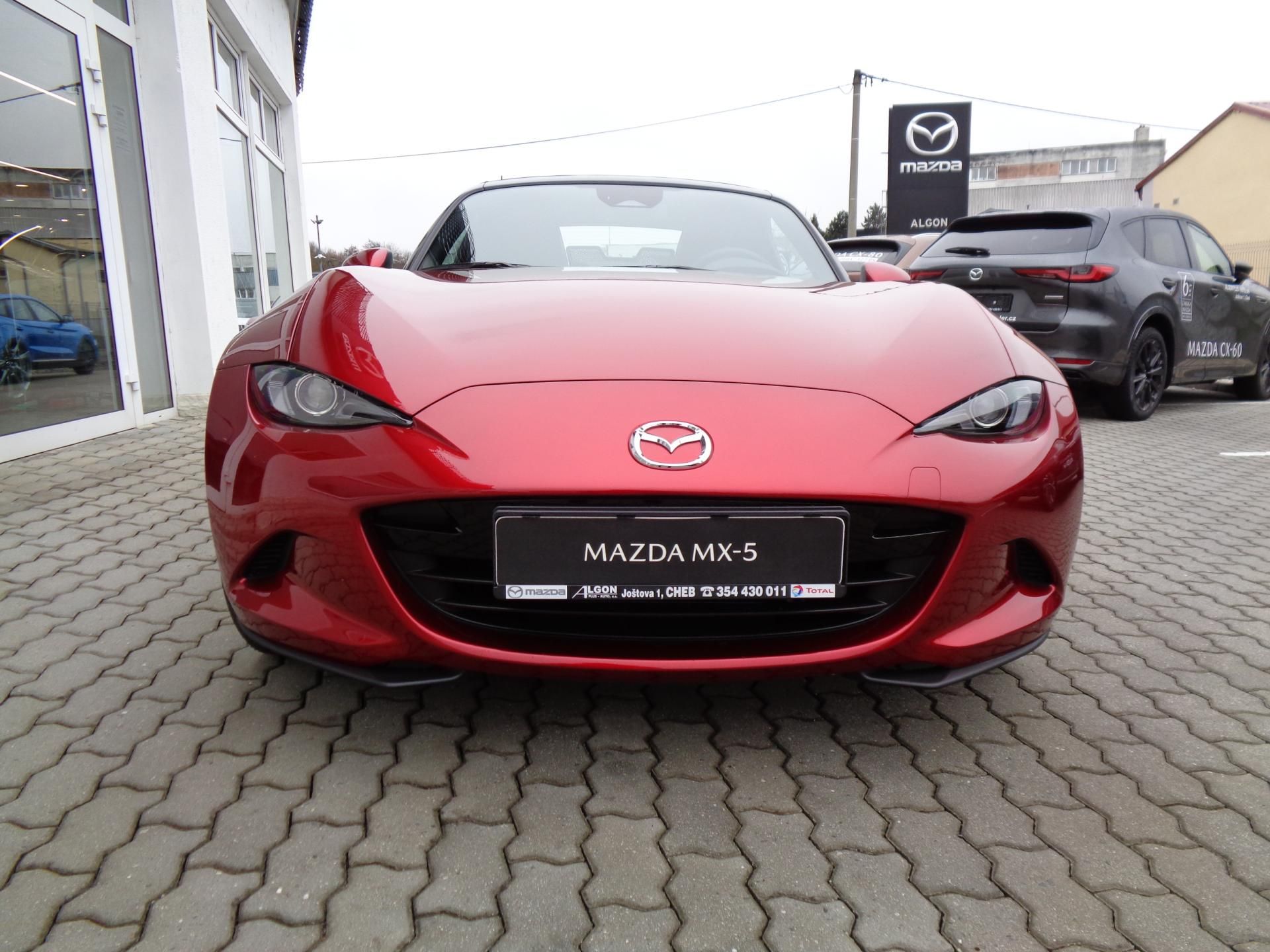 Mazda MX-5, 1,5i Exclusive-line,pl.střecha - fotka 2