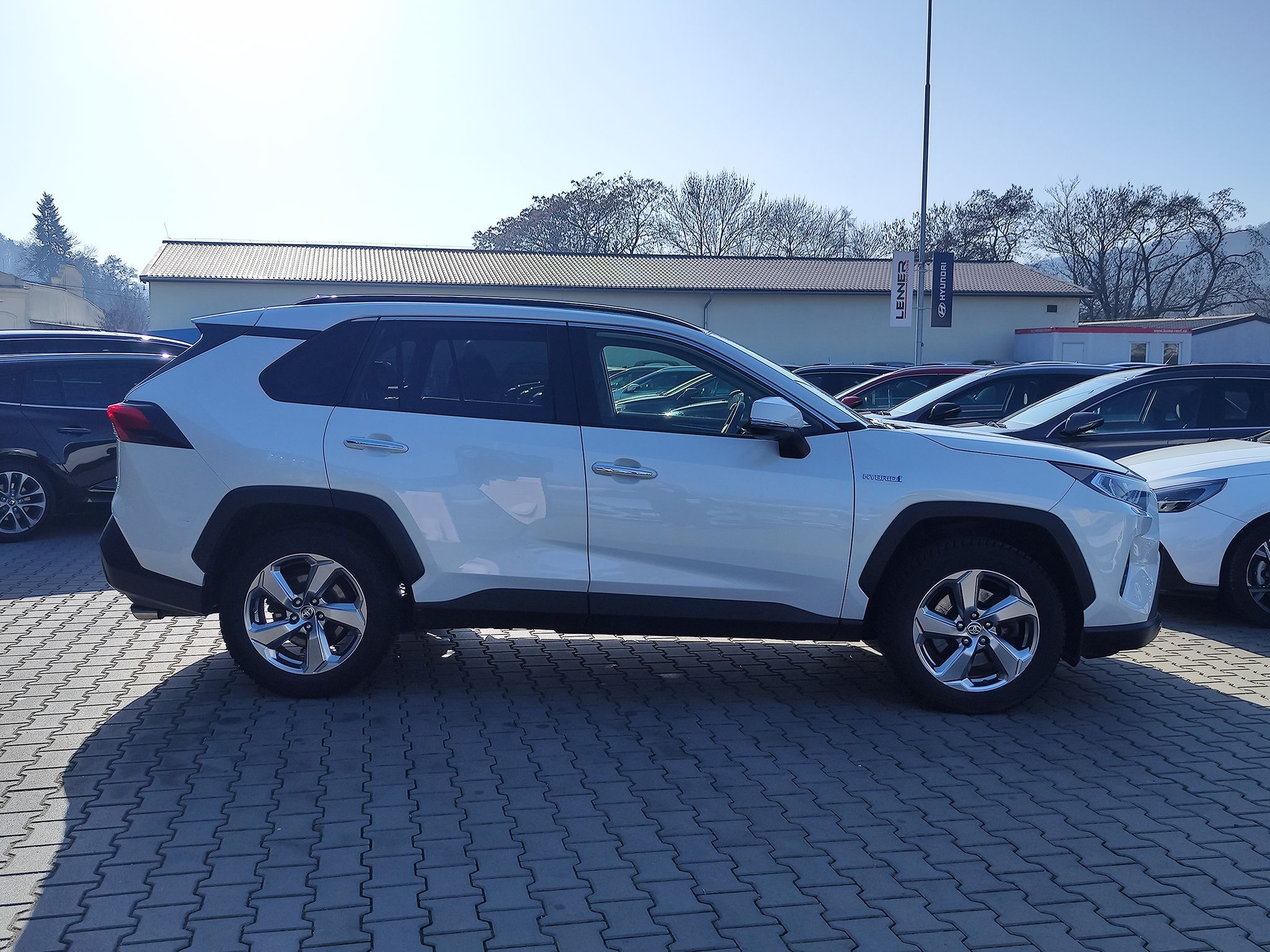 Toyota Rav4, 2.5 HEV/163kW Executive e-CVT - fotka 4