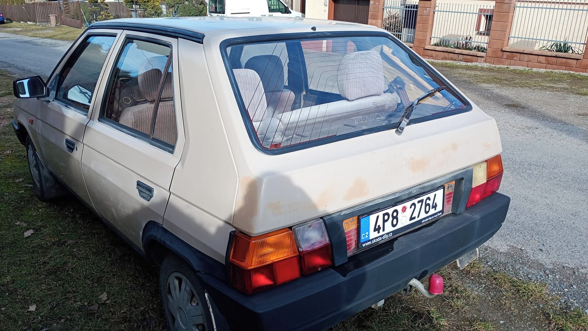 Škoda Favorit, Prodám Škodu Favorit 136 LS - fotka 3