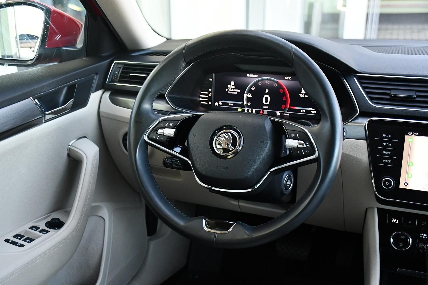 Škoda Superb, 2.0TDi147kW STYL DSG 4X4 ČR 1M - fotka 6
