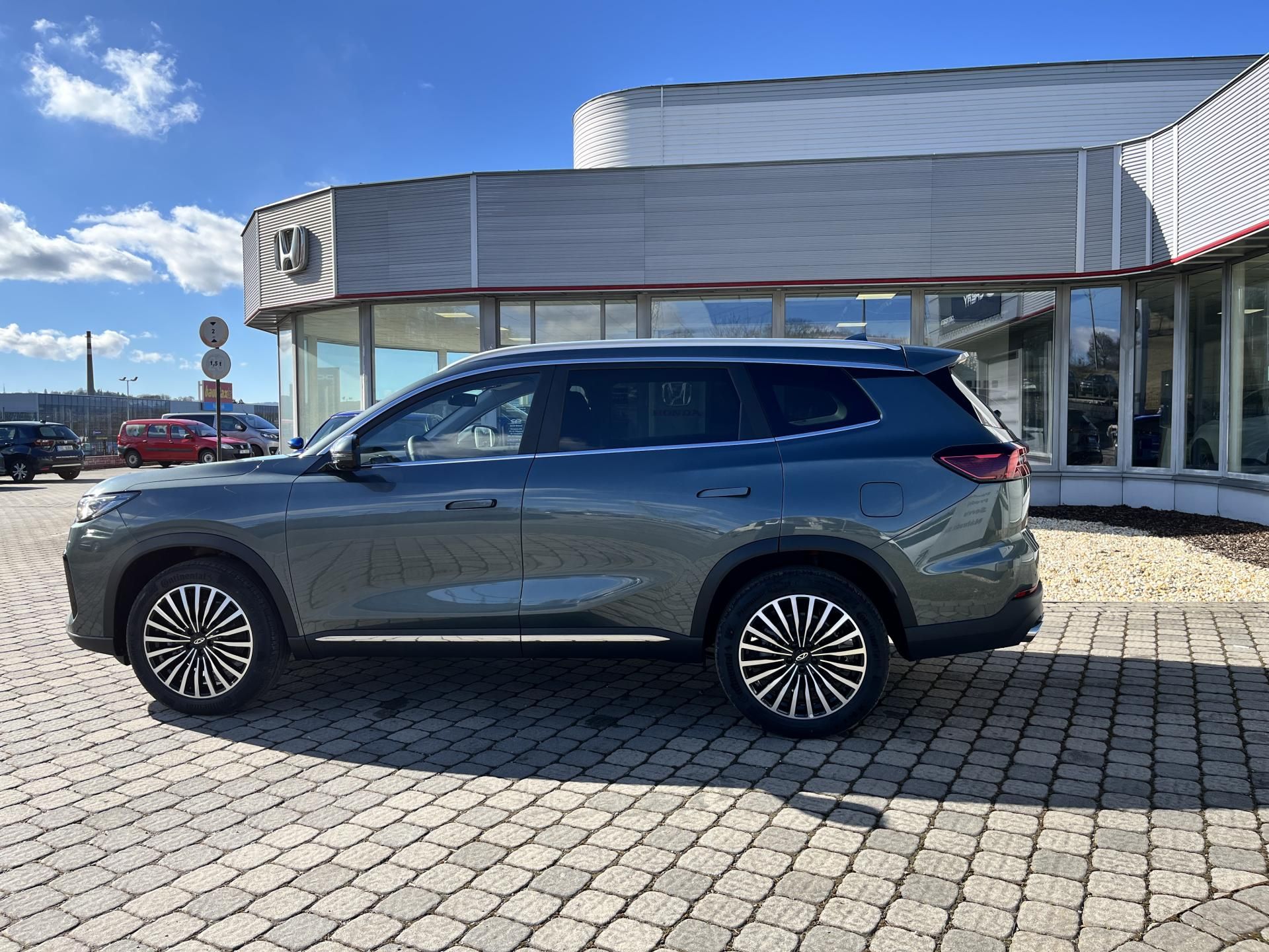 Chery Tiggo 8, 1,6 ICE UNIQUE !AKCE PB! - fotka 4