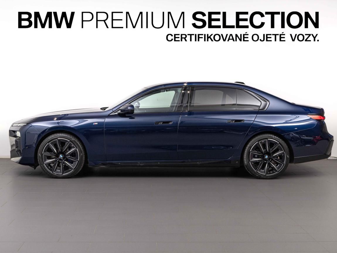 BMW Řada 7, 740d xDrive Sedan - fotka 3