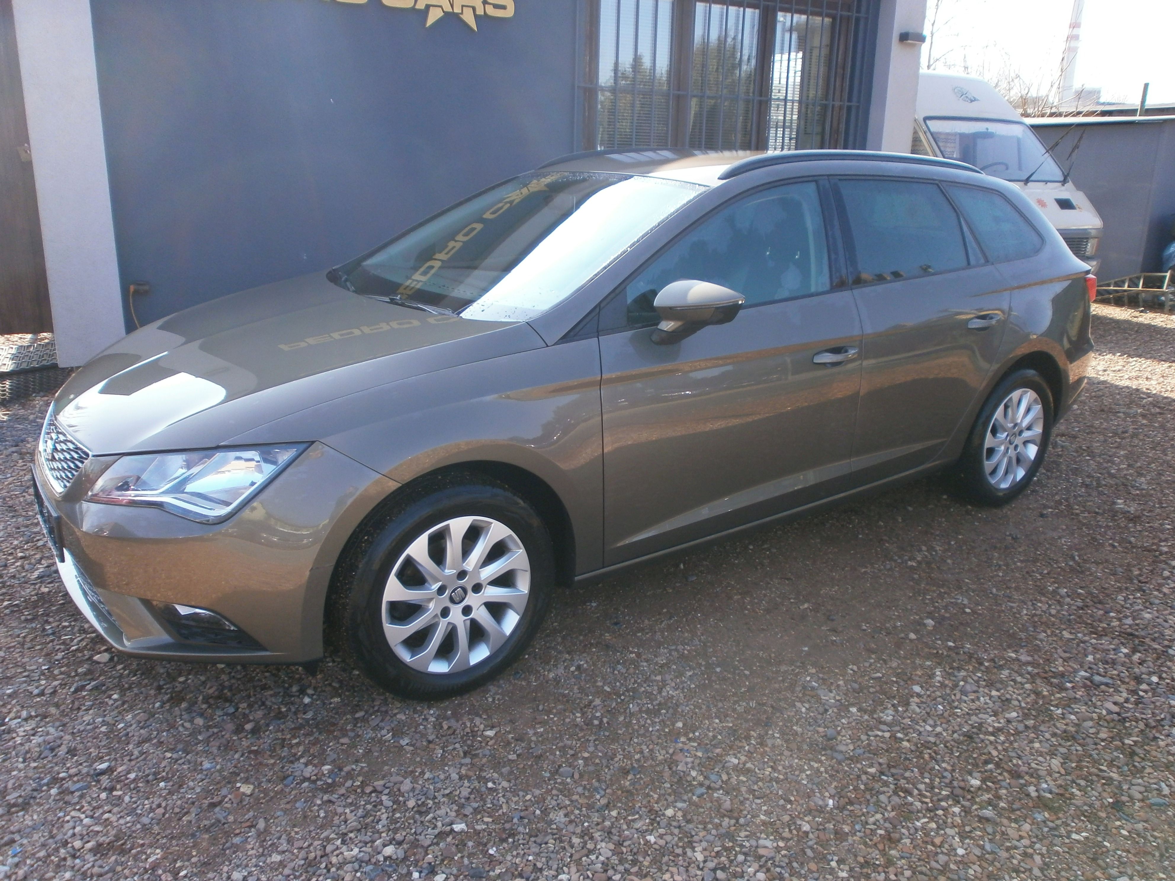 Seat Leon, 1.2TSI-81KW!1.MAJITEL,SERV.KN! - fotka 2