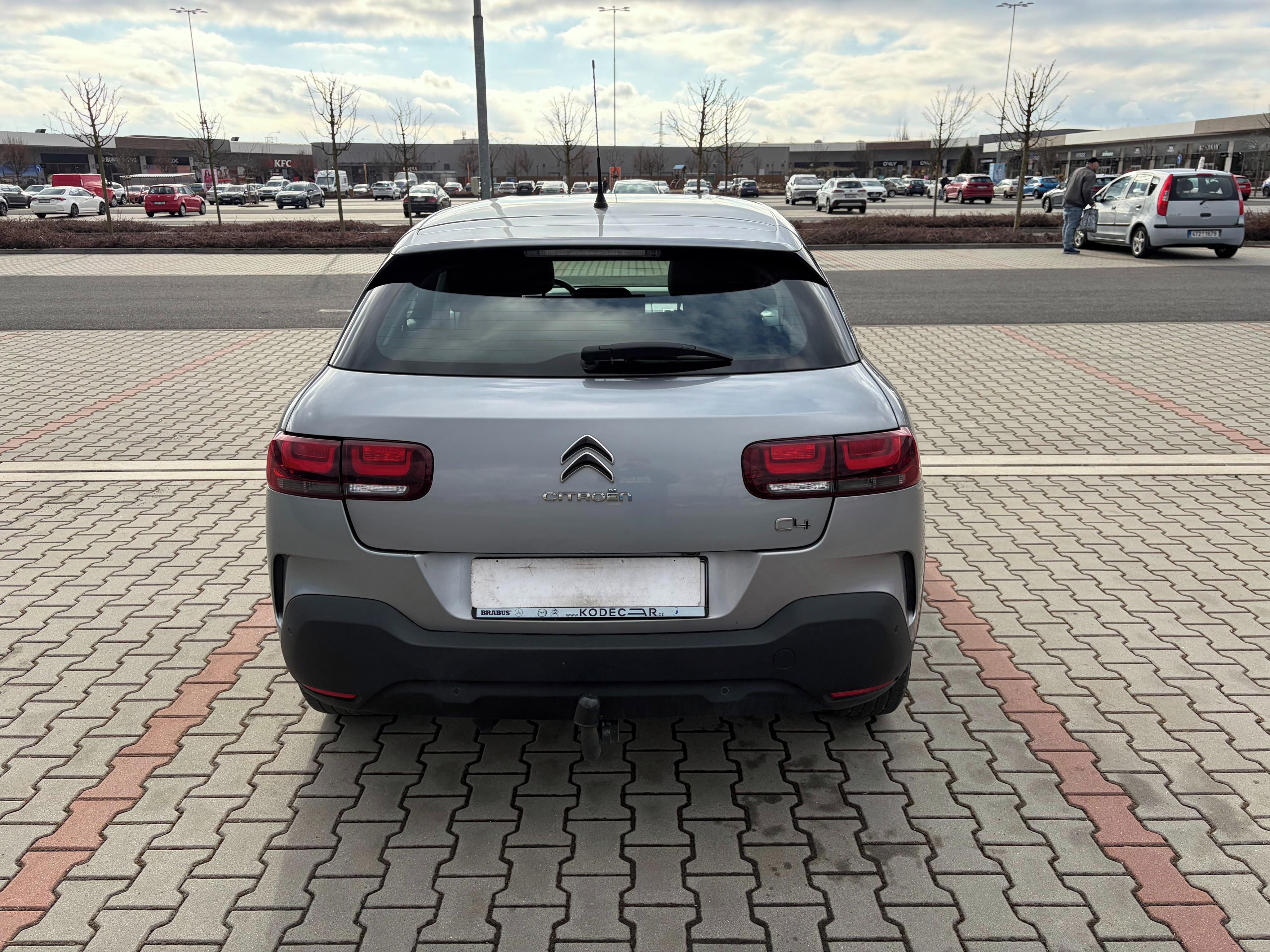 Citroën C4, Cactus 1.2i 81kw 1.maj. ČR TZ - fotka 4