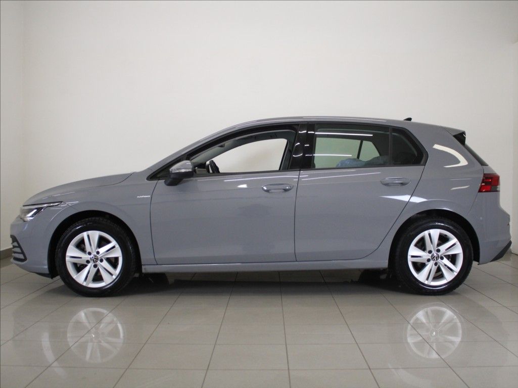 Volkswagen Golf, 1,0 TSi 81kW Life ČR 127tkm. - fotka 5