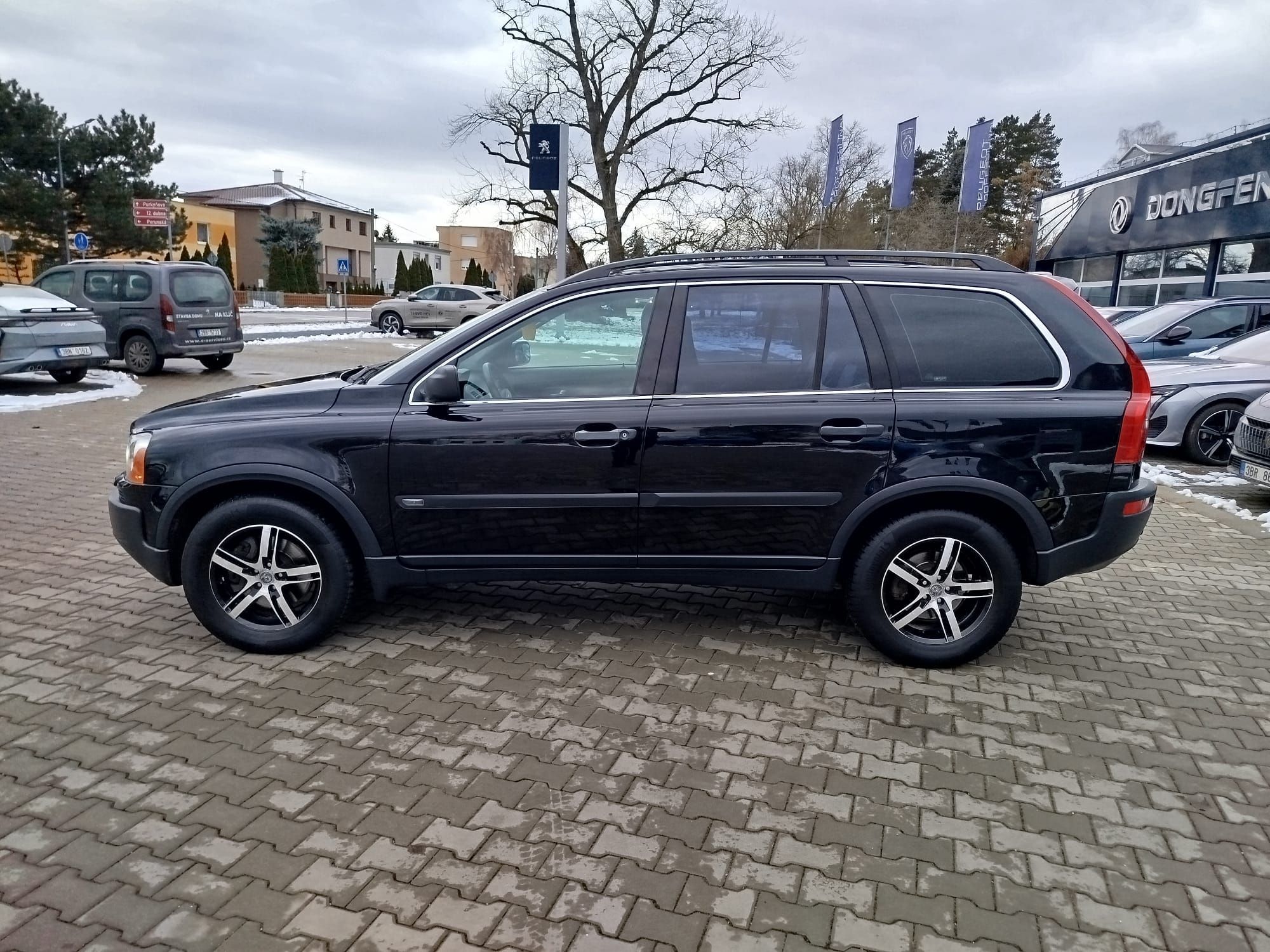 Volvo XC90, 2.4DS AWD 185 AT - fotka 5