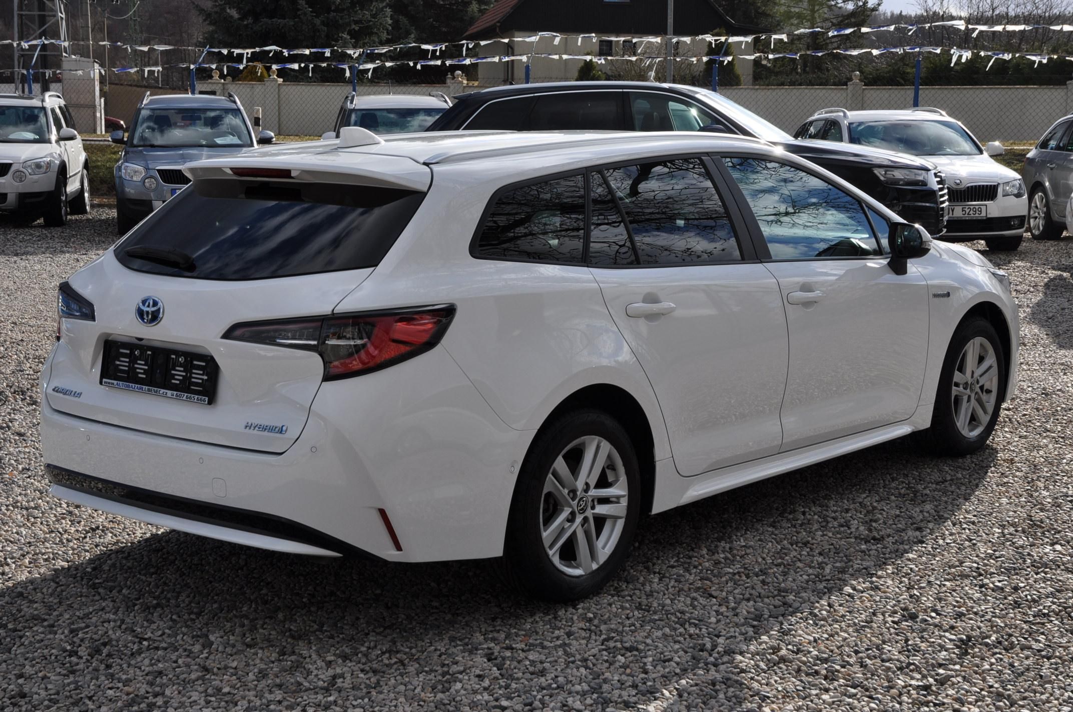 Toyota Corolla, 1.8 Hybrid 72kW KOMBI - fotka 3
