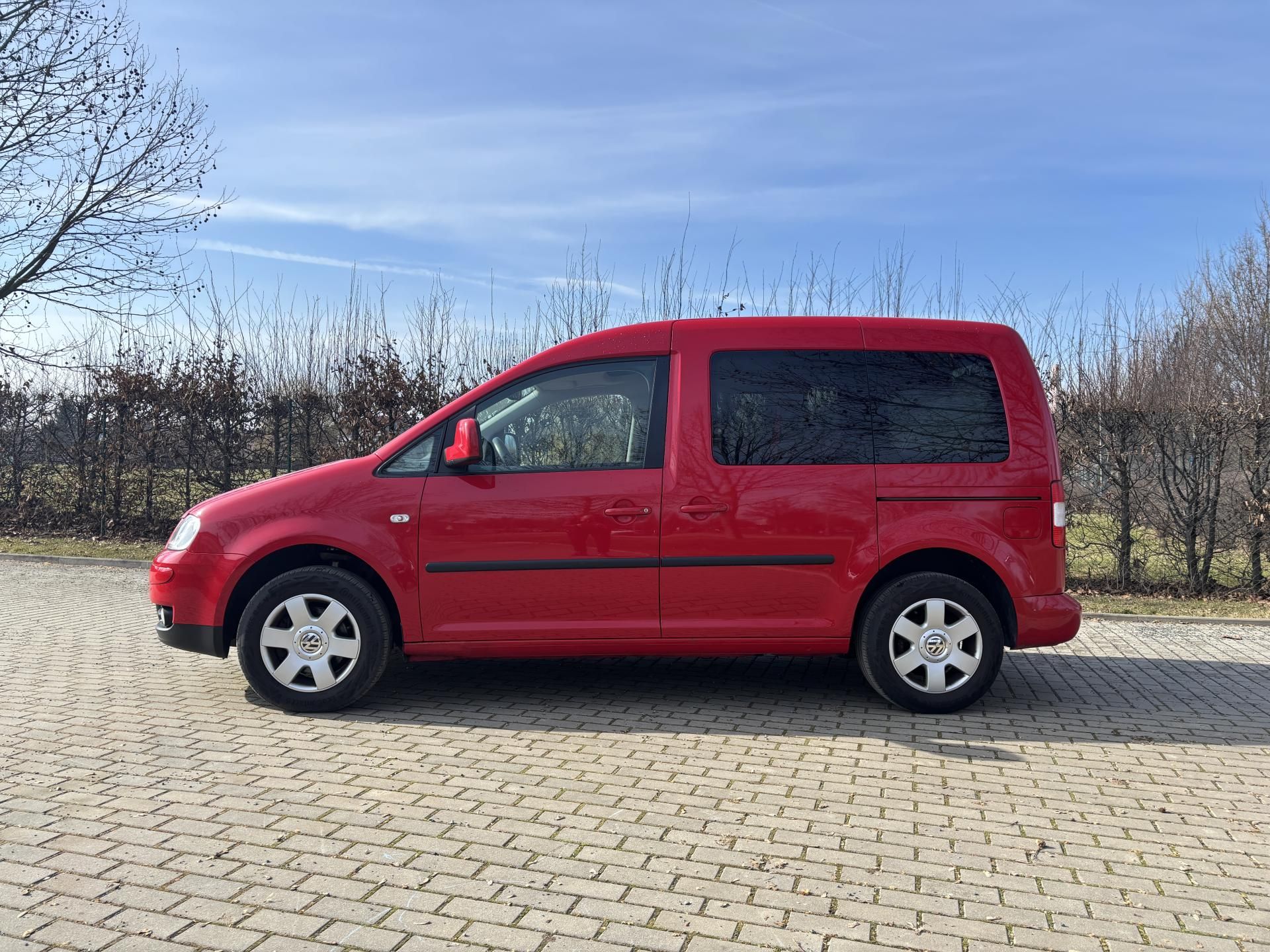 Volkswagen Caddy, 1.6 75kw Life 7 míst - fotka 4