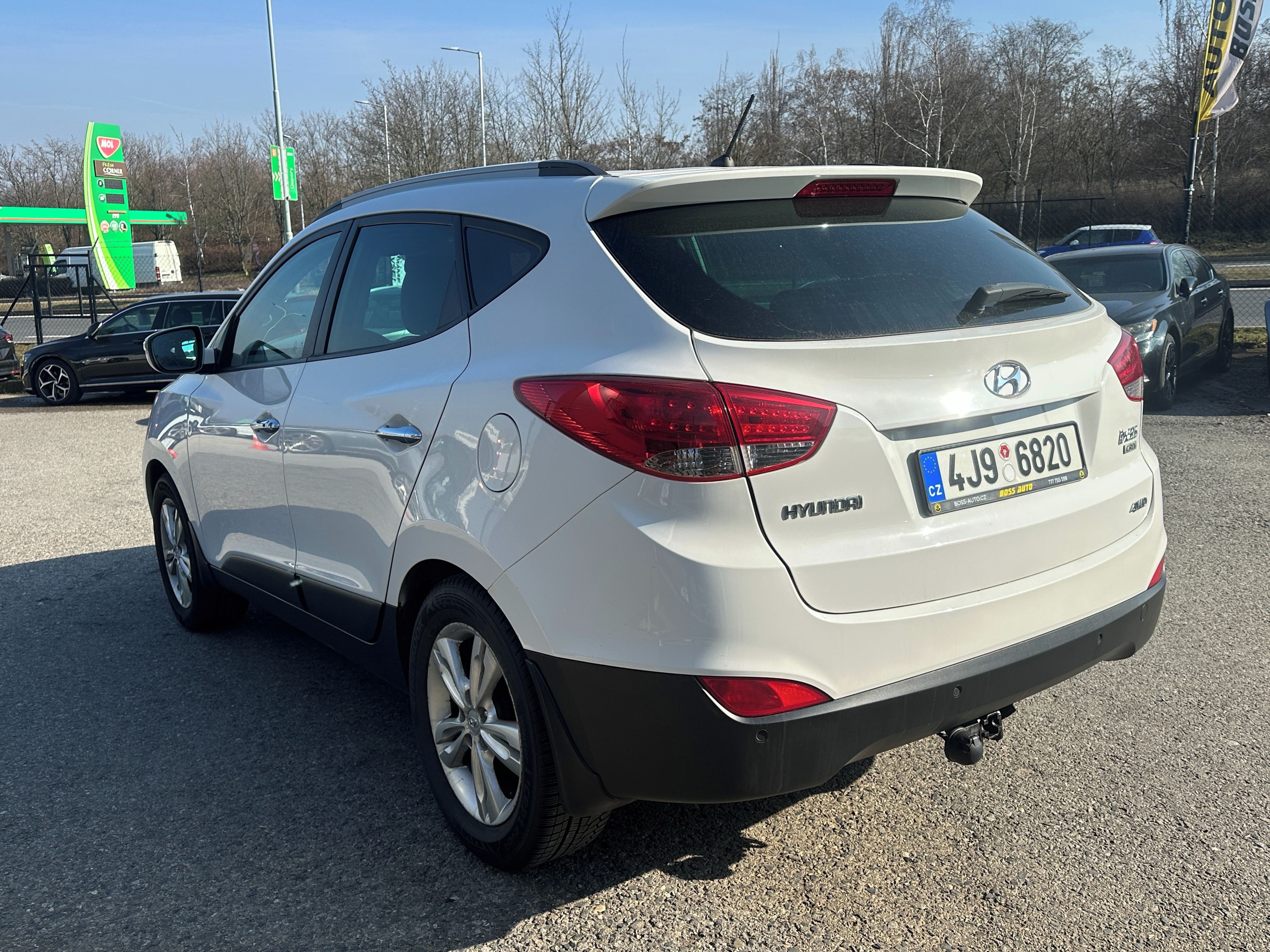 Hyundai ix35, Hyundai IX35 2012 - fotka 4