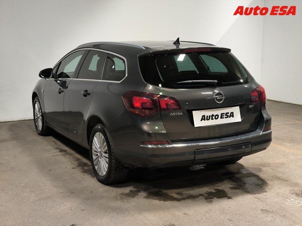 Opel Astra, 1.6 CDTi,Sport,bixen,navi - fotka 4
